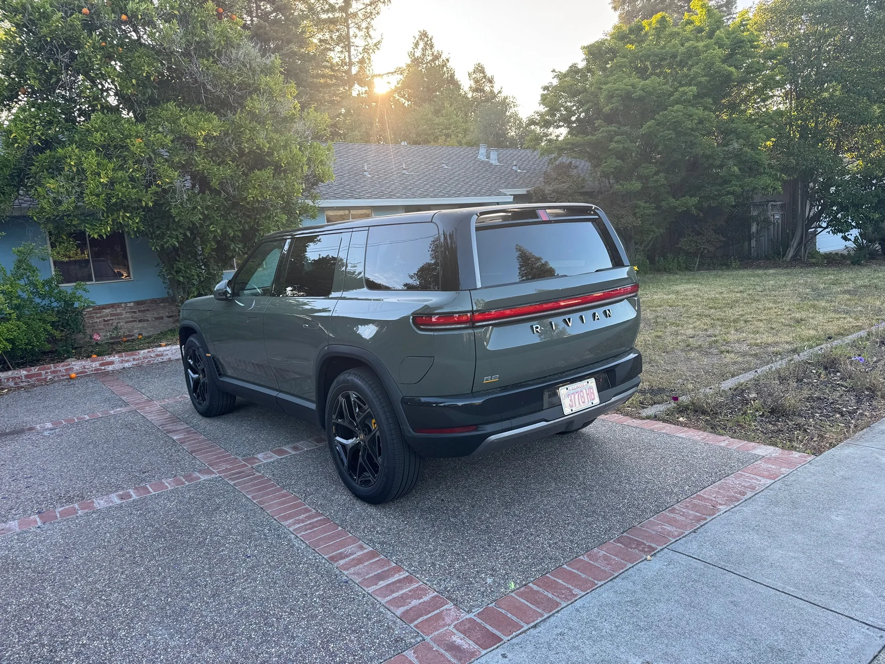 Rivian R1T R1S R2 Orders / Deliveries List Tracker + Stats 📊 IMG_4627
