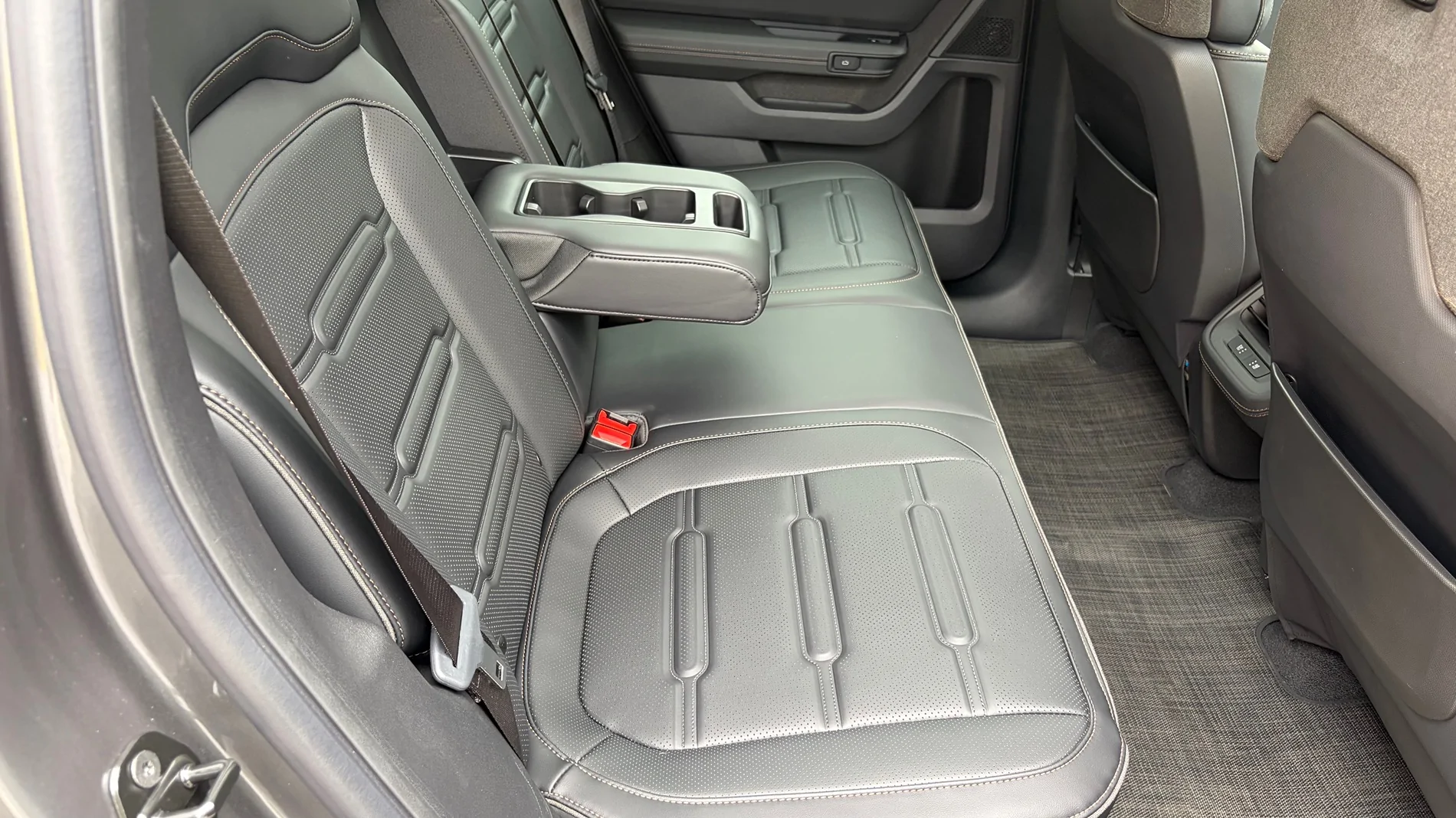 Rivian R1T R1S Finished R2 demo test drive? Share your review / impressions IMG_0992