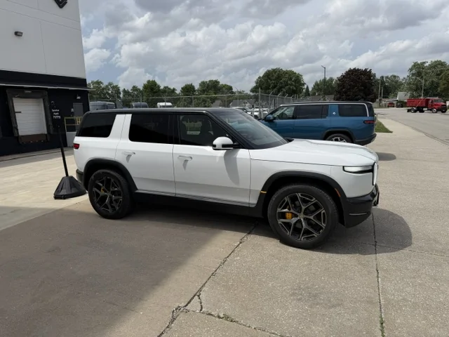 Rivian R1T R1S R2 Roof Sun Shade IMG_8445