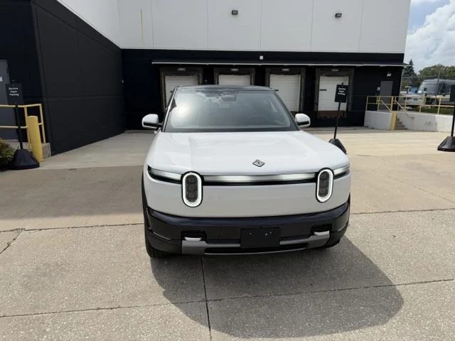 Rivian R1T R1S R2 Roof Sun Shade IMG_8446