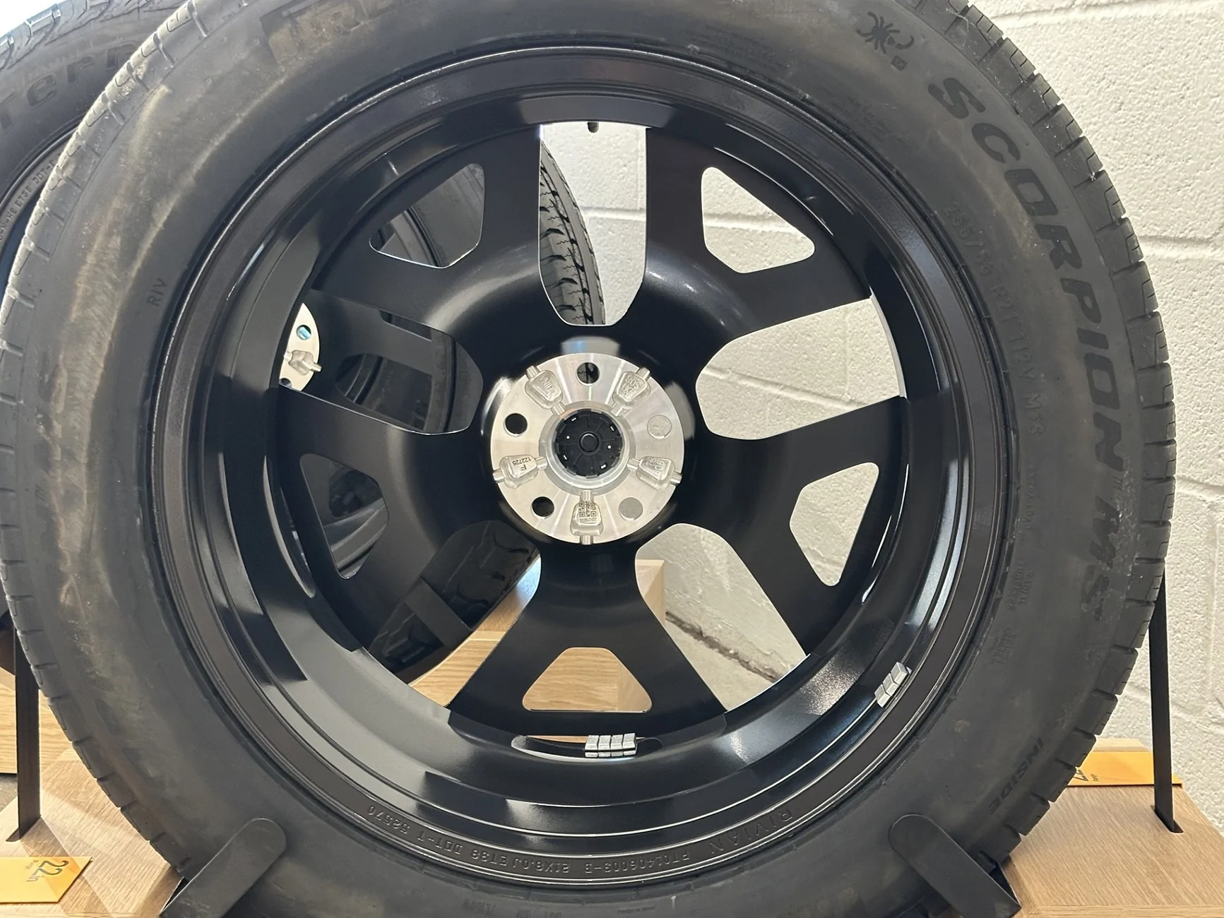Rivian R1T R1S Finished R2 demo test drive? Share your review / impressions back of 21 inch R2