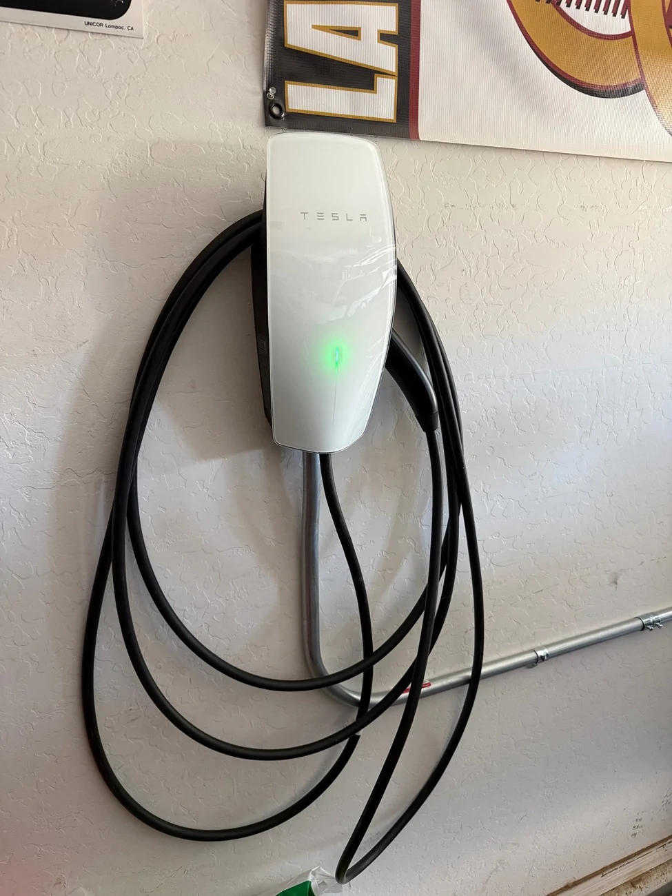 Rivian R1T R1S Are There Alternatives to Rivian Level2 Charger? IMG_1541
