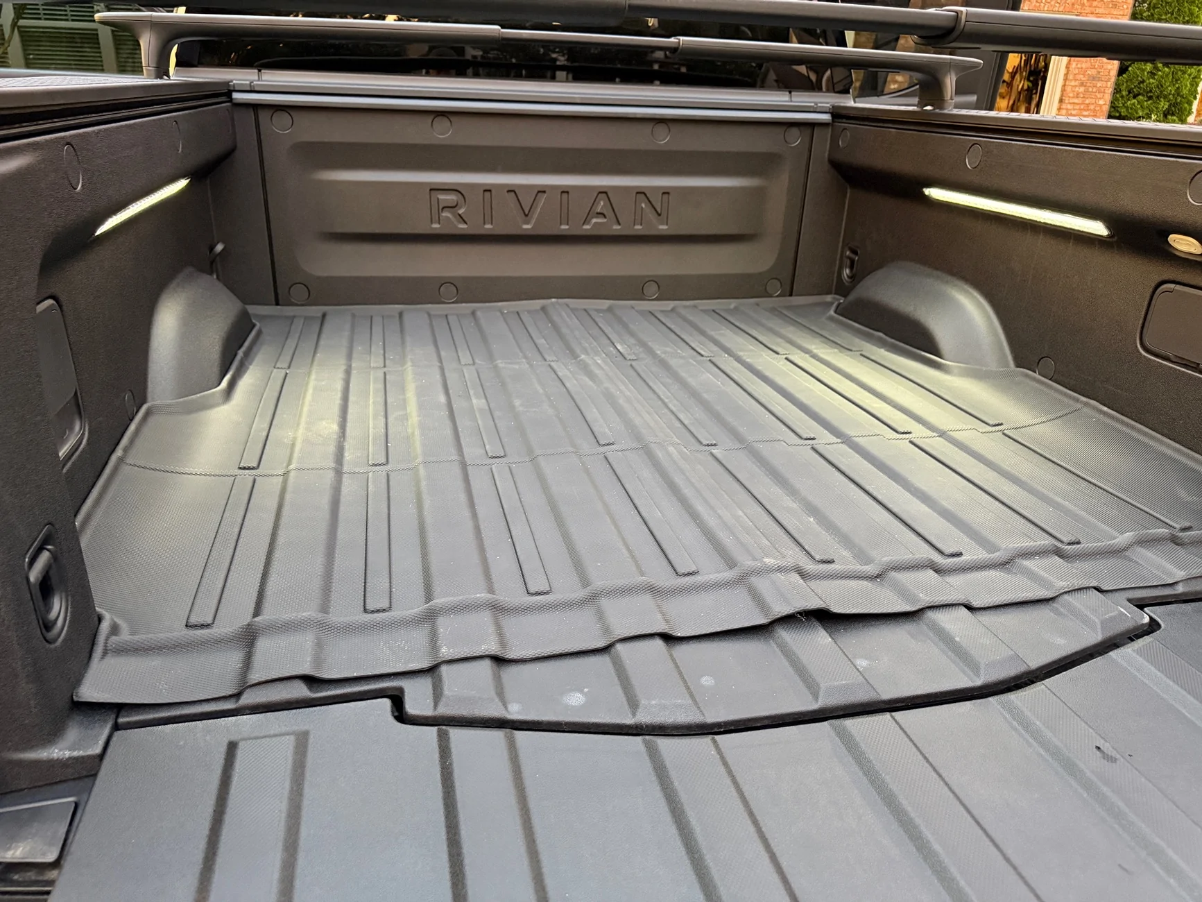 Rivian R1T R1S New owner — 2026 R1T Tri-Max, Forest Green - Accessories Listed IMG_6370