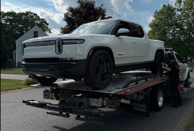 Rivian R1T R1S Random Rivian Photos of the Day - Post Yours! 📸 1781868056635-v2