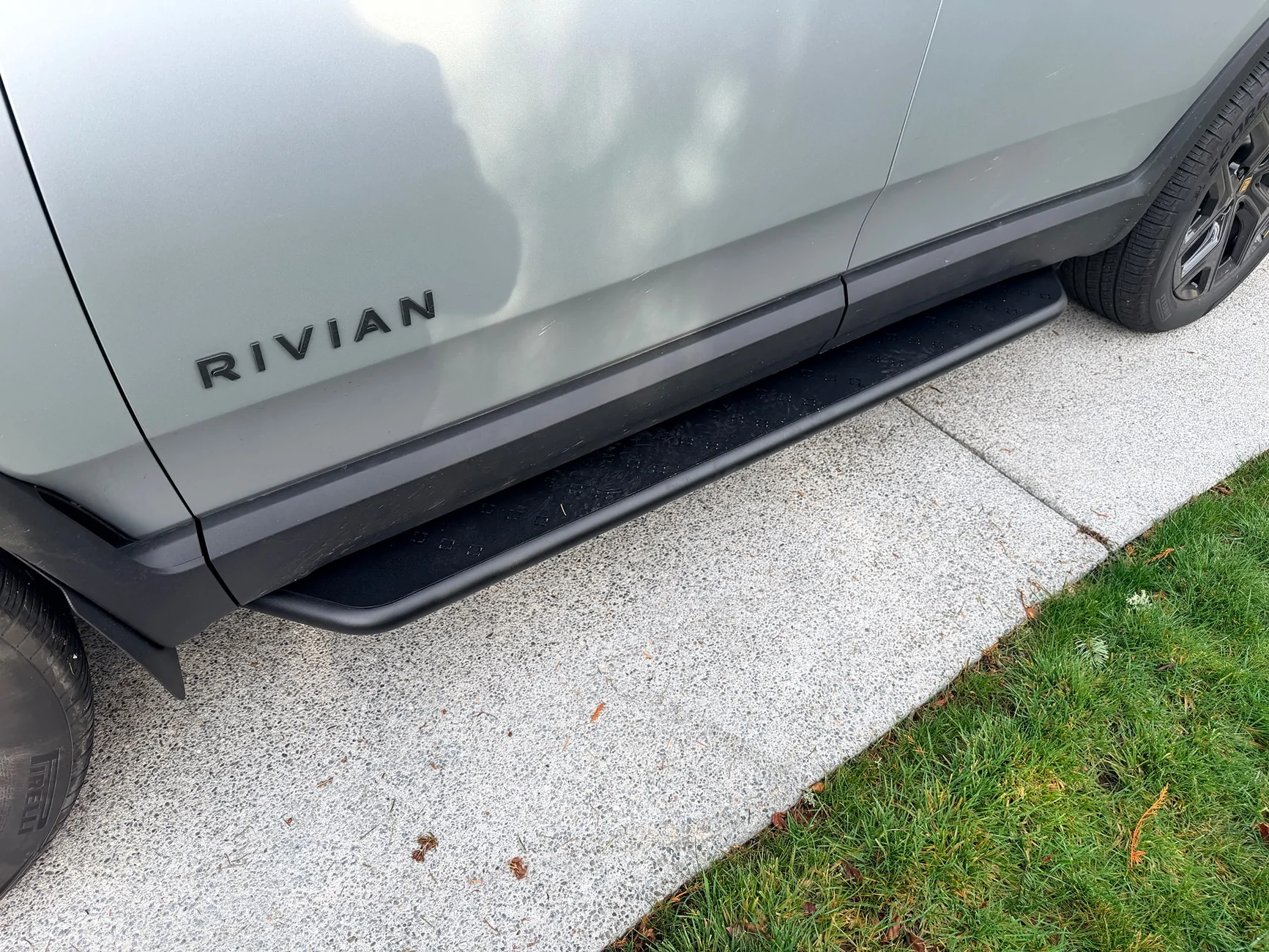 Rivian R1T R1S Best Running Boards for 2025 Rivian R1S - recommendations? IMG_0624