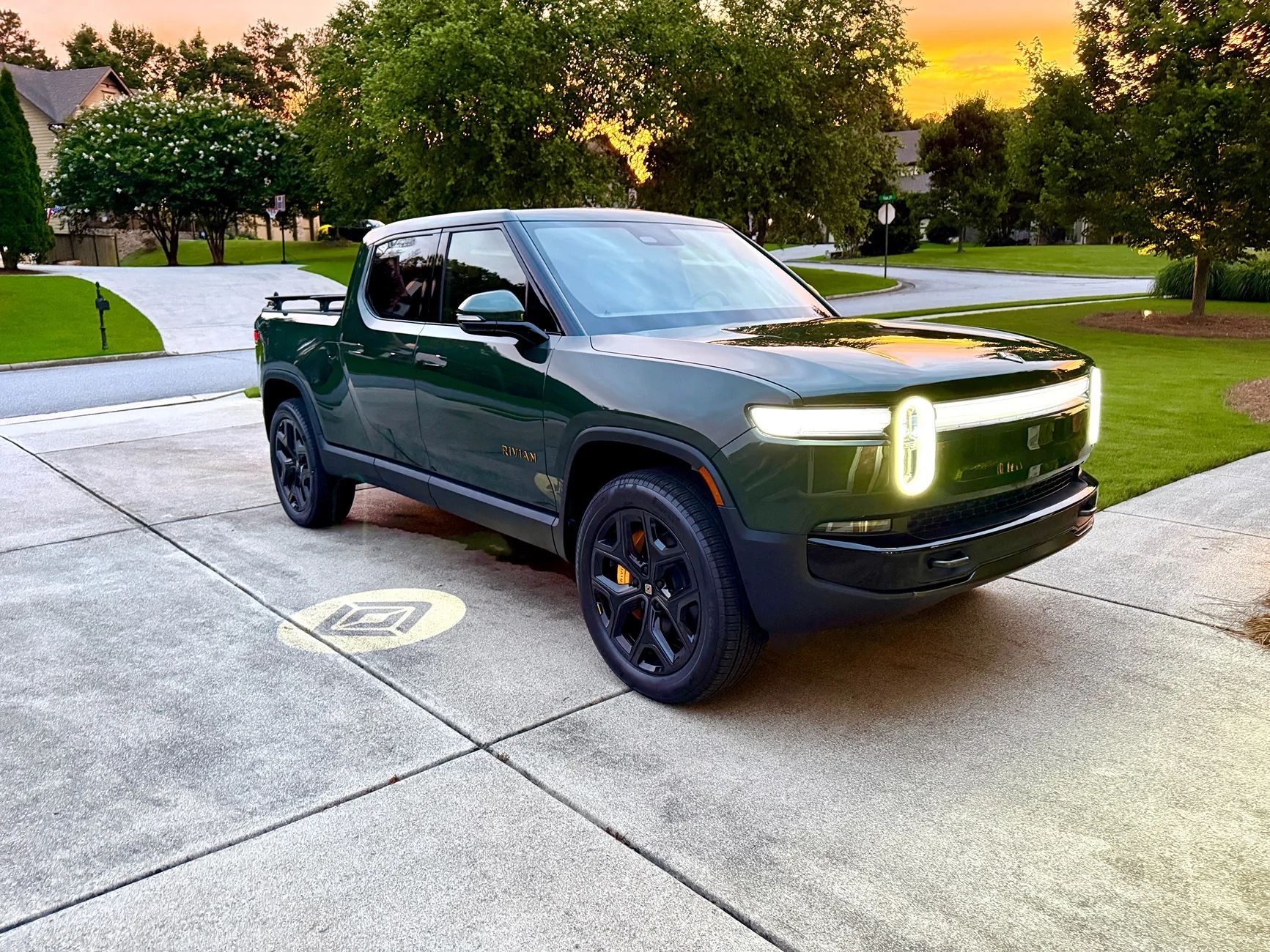 Rivian R1T R1S Those of you with Forest Green R1's IMG_6373