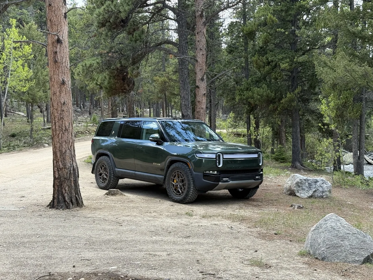 Rivian R1T R1S Those of you with Forest Green R1's IMG_5415 Larg