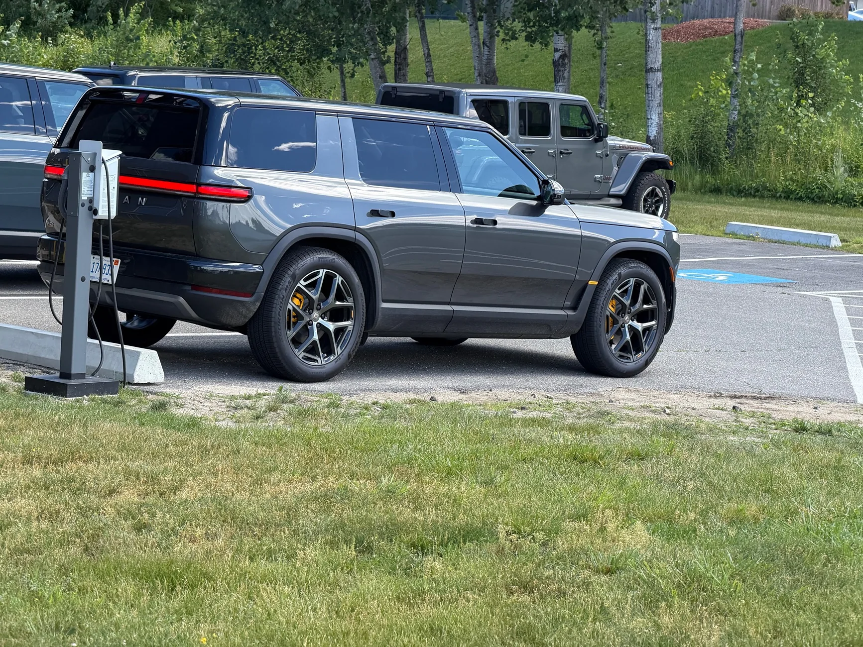 Rivian R1T R1S Finished R2 demo test drive? Share your review / impressions IMG_9834