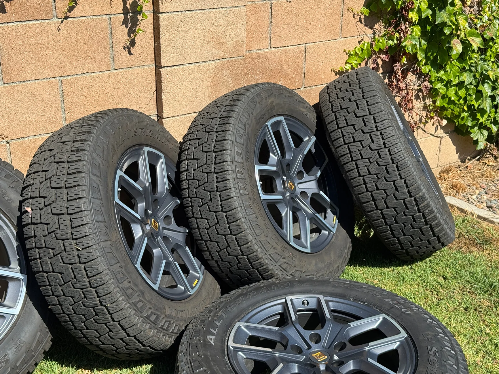 Rivian R1T R1S FS: 20" All-Terrain Wheels + Pirelli AT Tires (Set of 5) — $3,400 — Northridge/LA Pickup IMG_8230