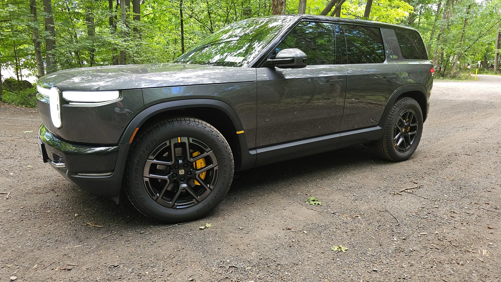 Rivian R1T R1S Test drove Half Moon Grey R2 : Loved it 20260620_104348