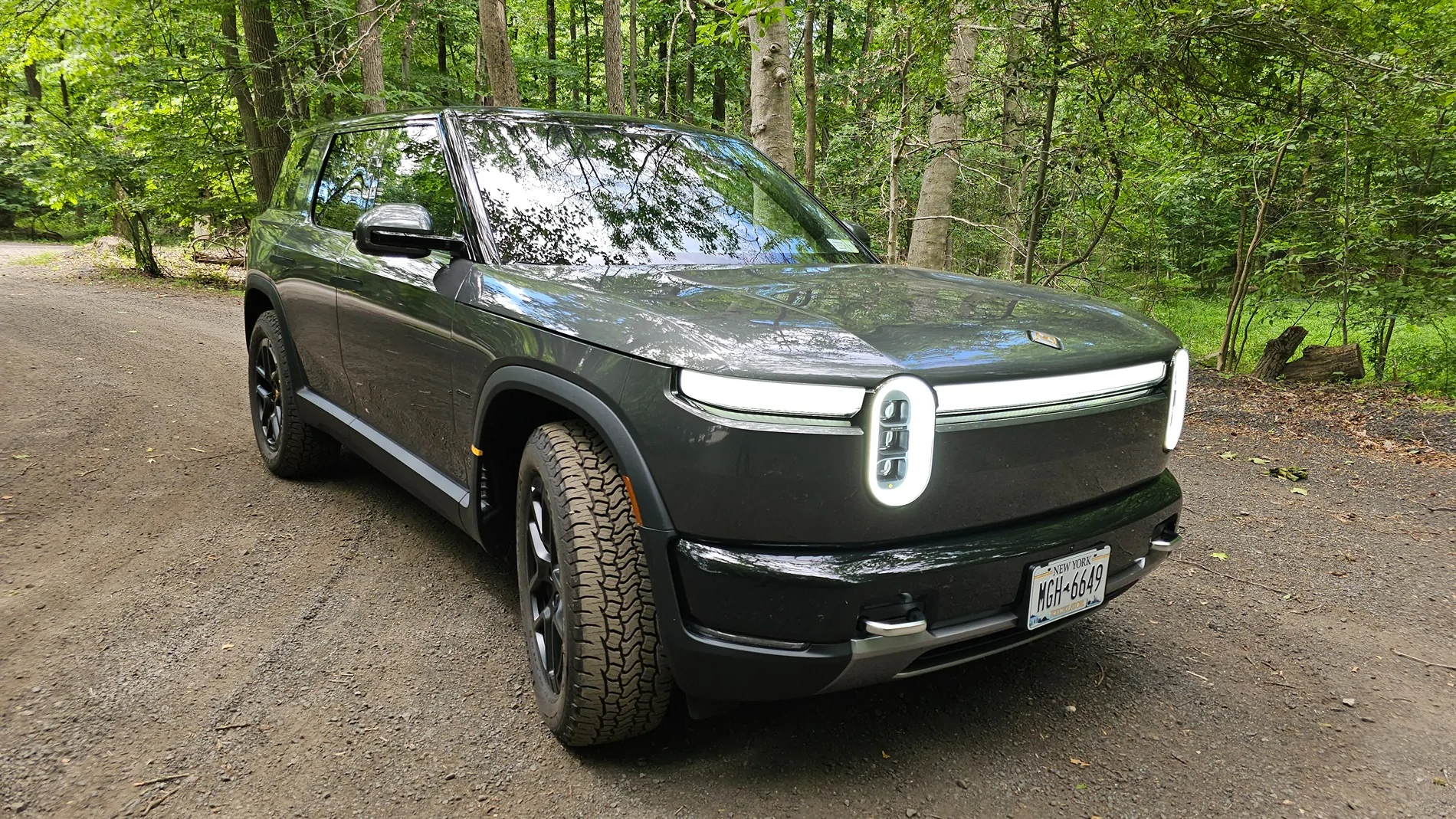 Rivian R1T R1S Test drove Half Moon Grey R2 : Loved it 20260620_104402