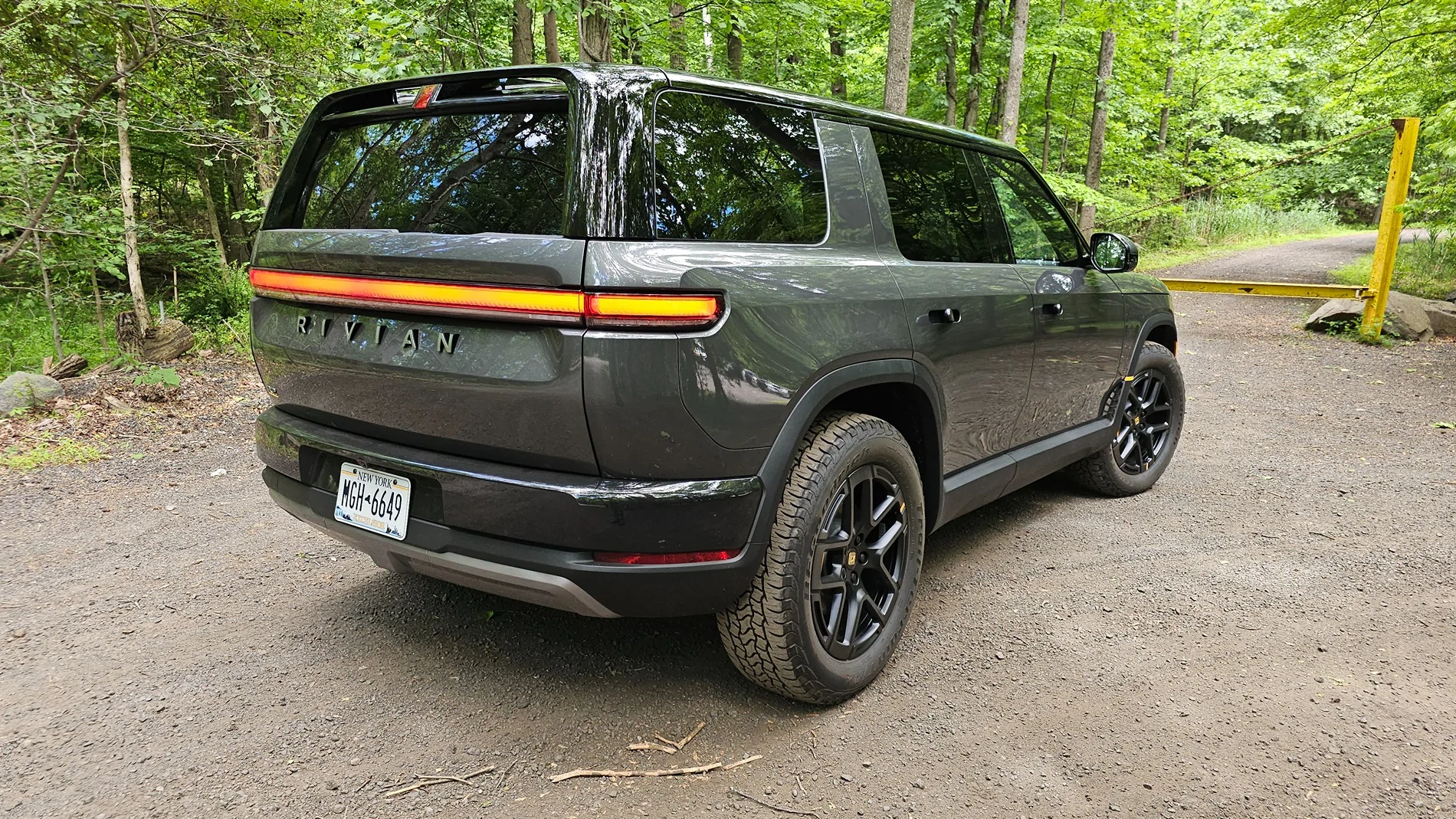 Rivian R1T R1S Test drove Half Moon Grey R2 : Loved it 20260620_104434