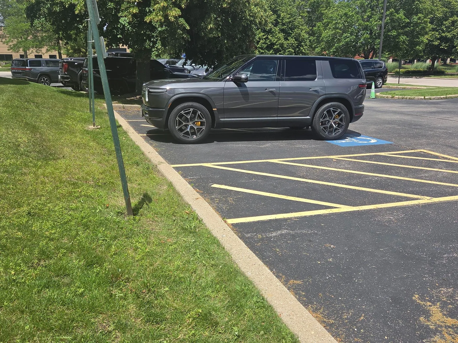 Rivian R1T R1S Finished R2 demo test drive? Share your review / impressions R2 Demo drive 06202026_3