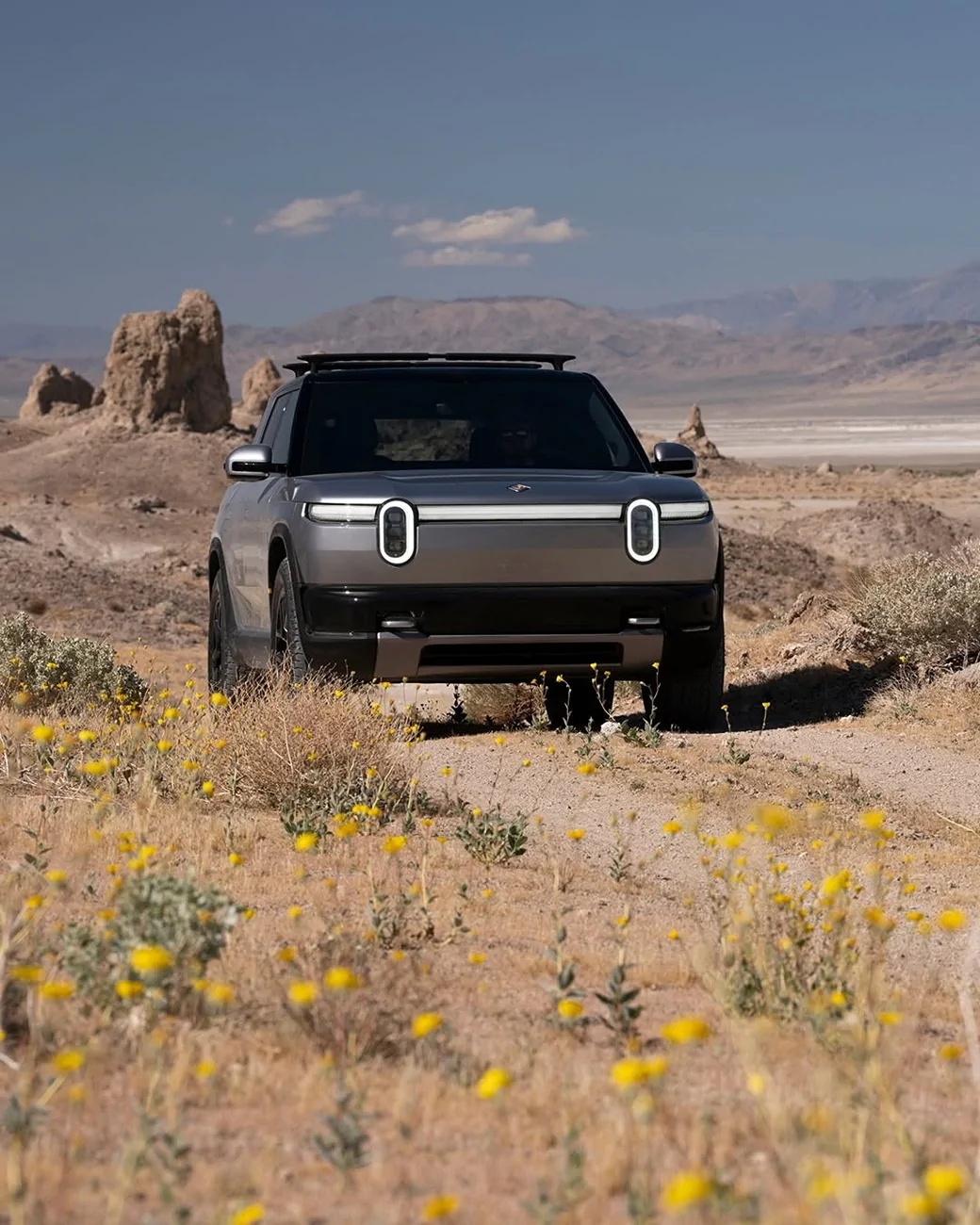 Rivian R1T R1S Esker Silver R2 finally marketed by Rivian! Hi-res official images esker10