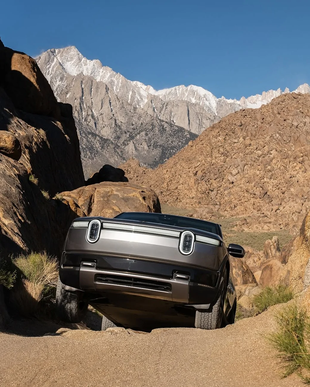 Rivian R1T R1S Esker Silver R2 finally marketed by Rivian! Hi-res official images esker7