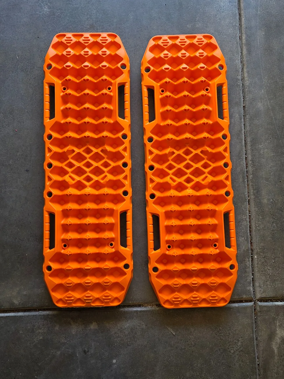 Rivian R1T R1S For sale - Pittsburgh jack 3 ton 20260624_155834