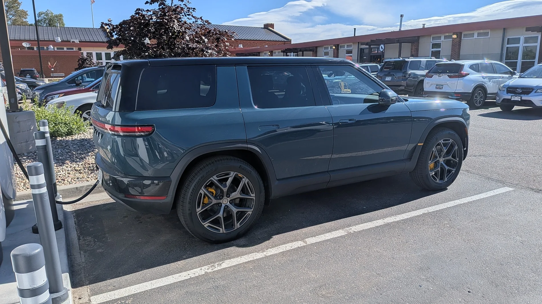 Rivian R1T R1S Random Rivian Photos of the Day - Post Yours! 📸 3272