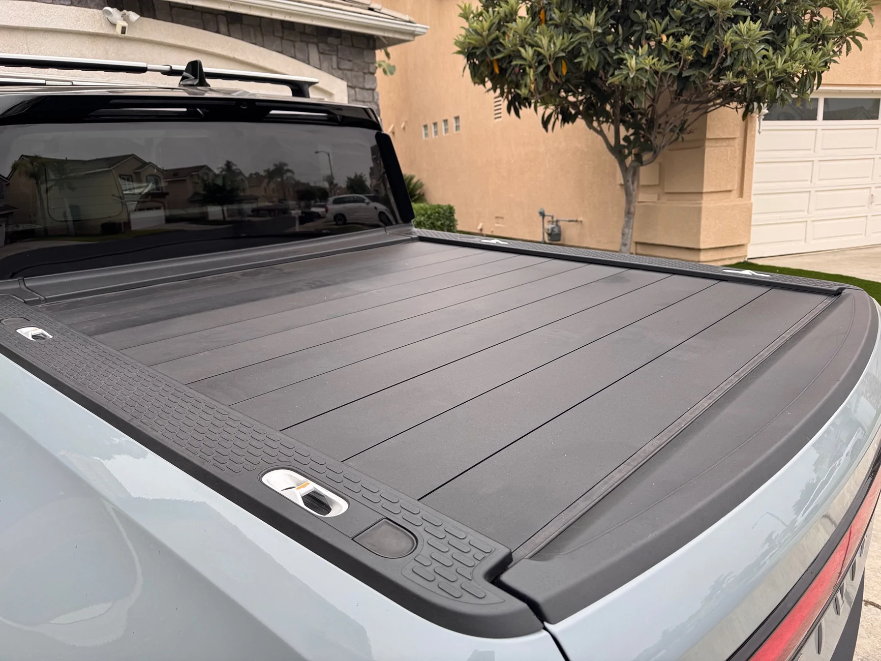 Rivian R1T R1S Interrobang tonneau cover with original storage bag IMG_8963