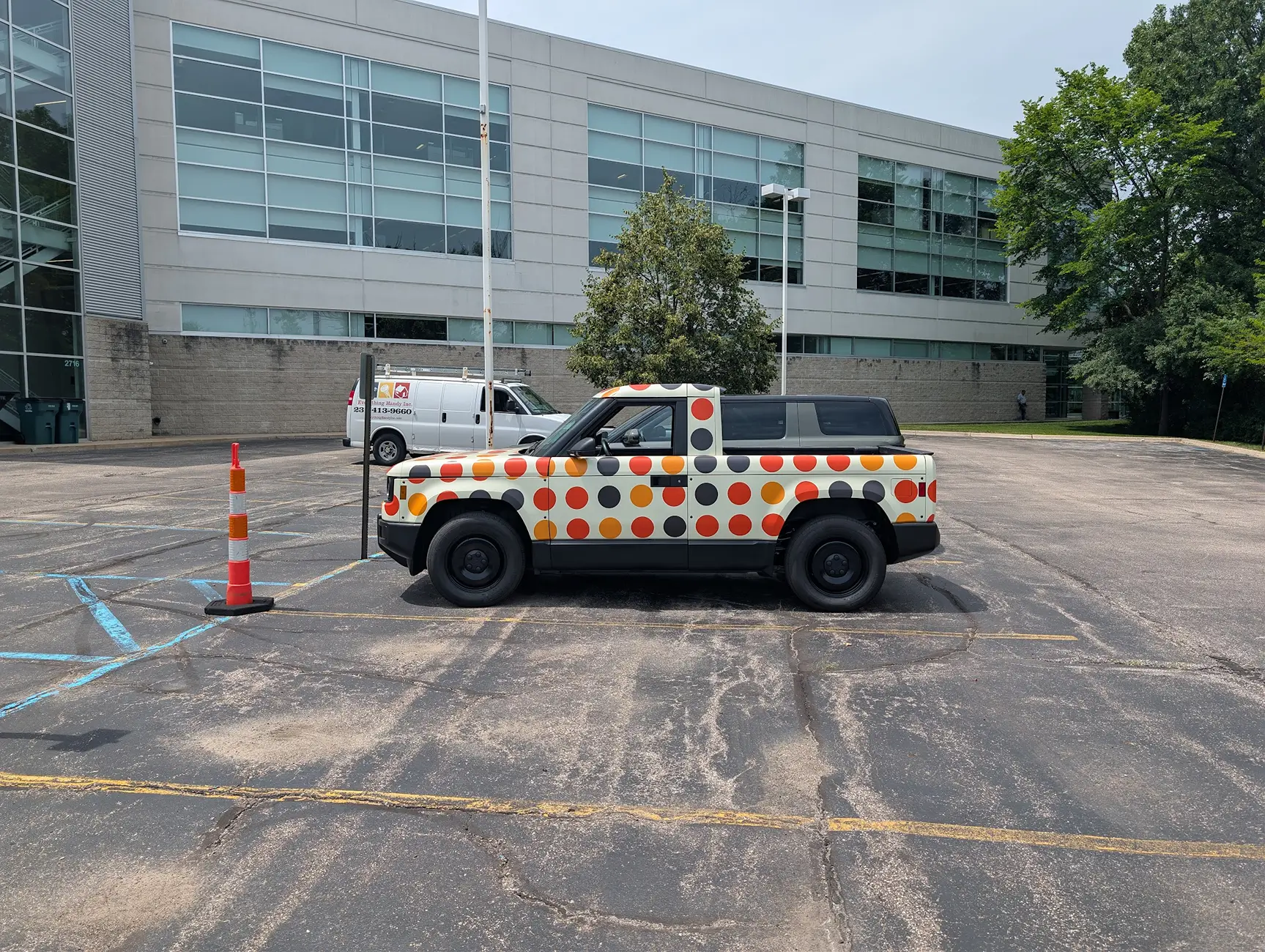 Rivian R1T R1S Another useless size comparison, R2 vs Slate Truck (photos) 1782761687851-i6