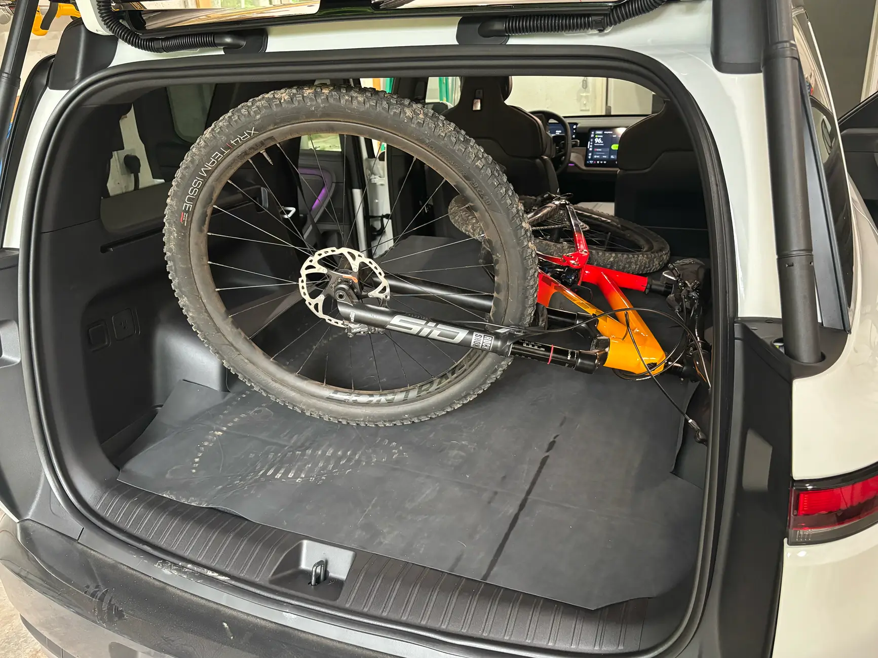 Rivian R1T R1S R2 Three Day Ownership Review.  Comparison to R1T.  Efficiency and Range data! tempImage79Mncy