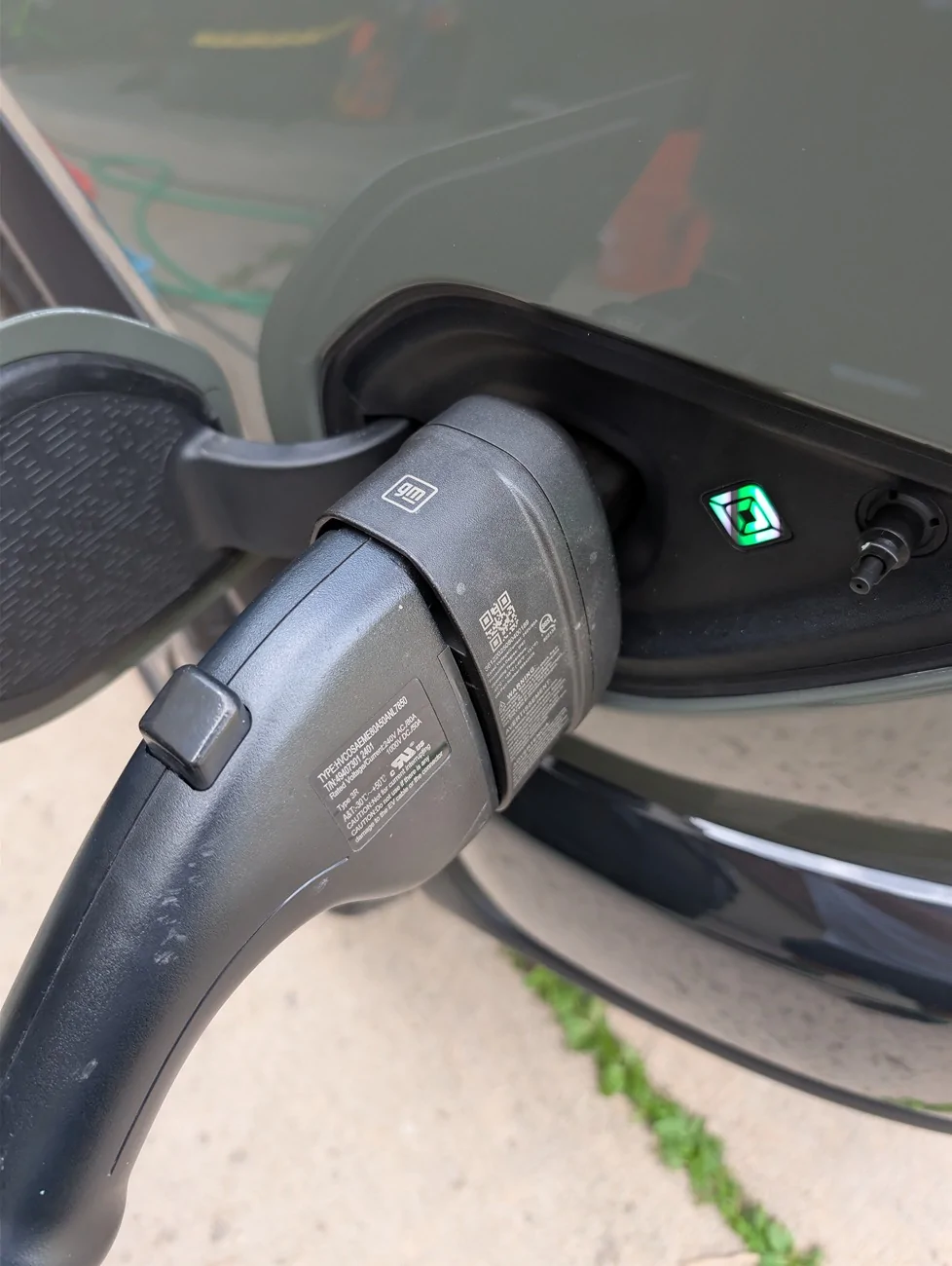 Rivian R1T R1S What charging gear does R2 come with? [ADMIN WARNING: NO POLITICS] 10823