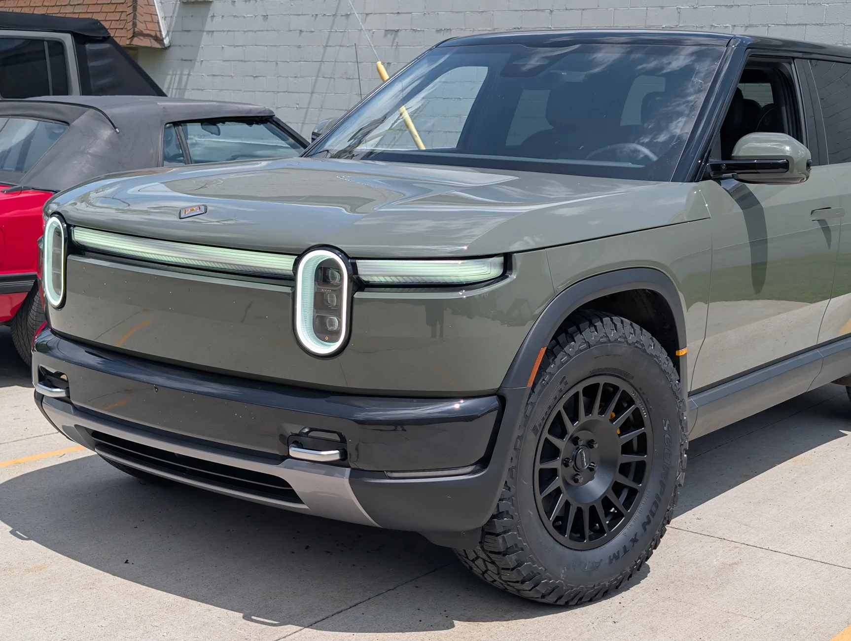 Rivian R1T R1S R2 lift kit (aftermarket) by EVSportline 10896