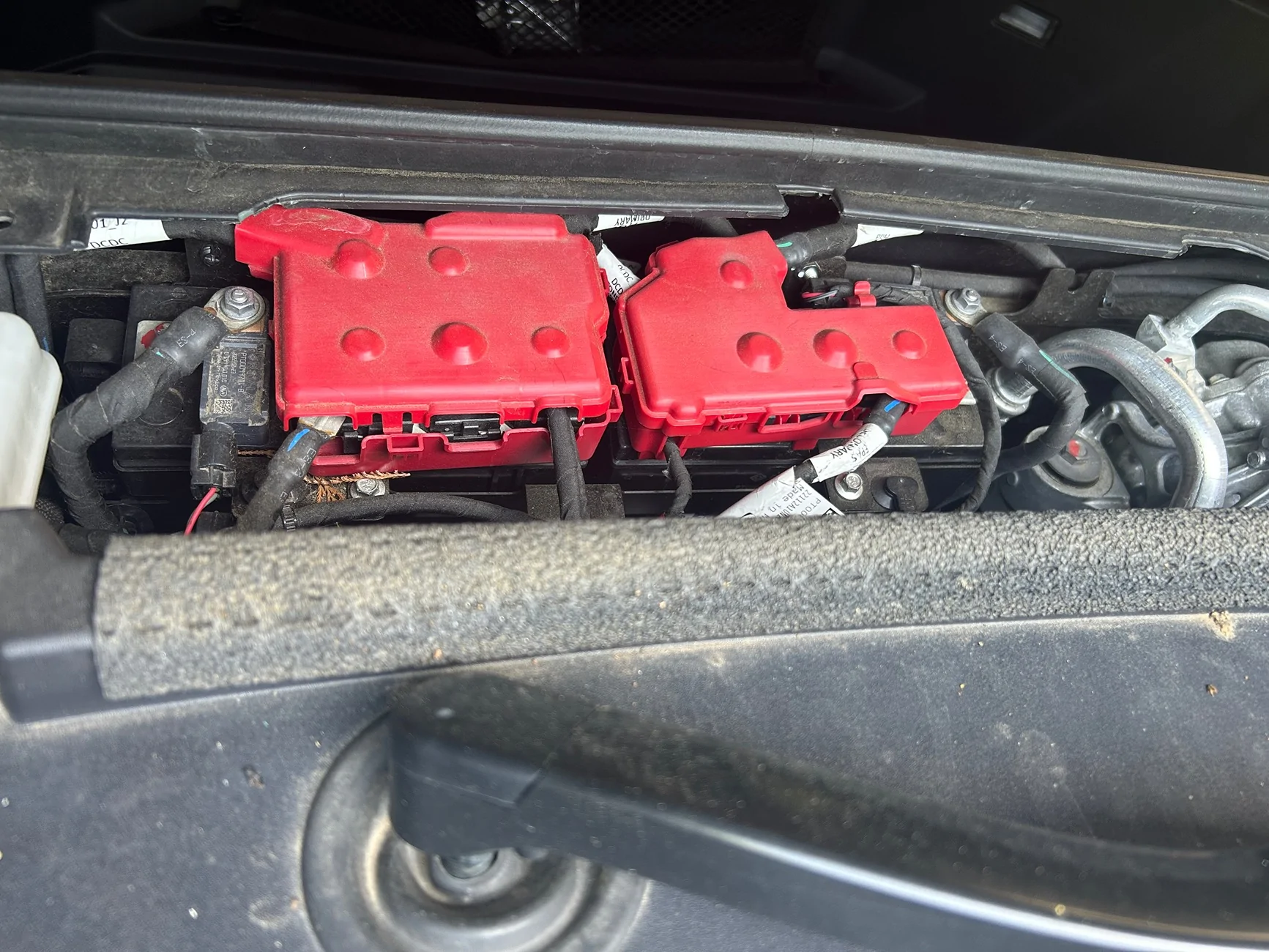 Rivian R1T R1S Ohmmu Announces BT19 Sodium 12V Batteries for Rivians: Thoughts? IMG_6228