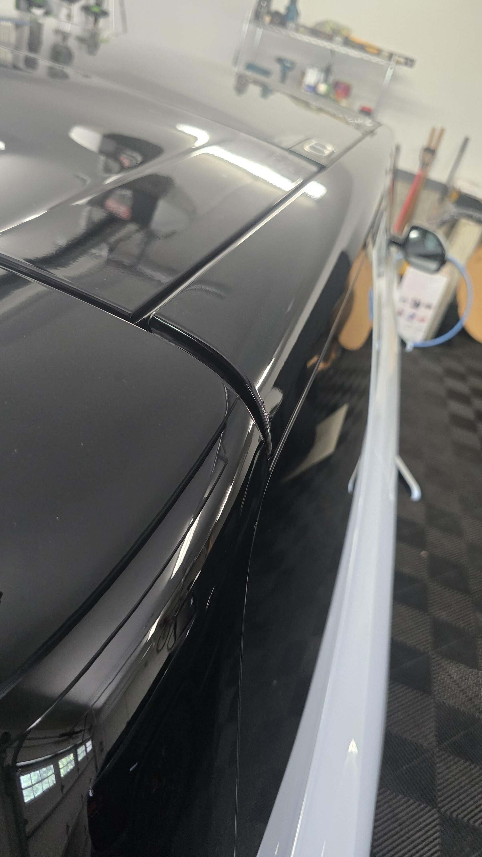 Rivian R1T R1S R2 teething/early issues -- new owner needs flatbed 4 hours after delivery r2-owner-update-v0-9ue0miqqboah1