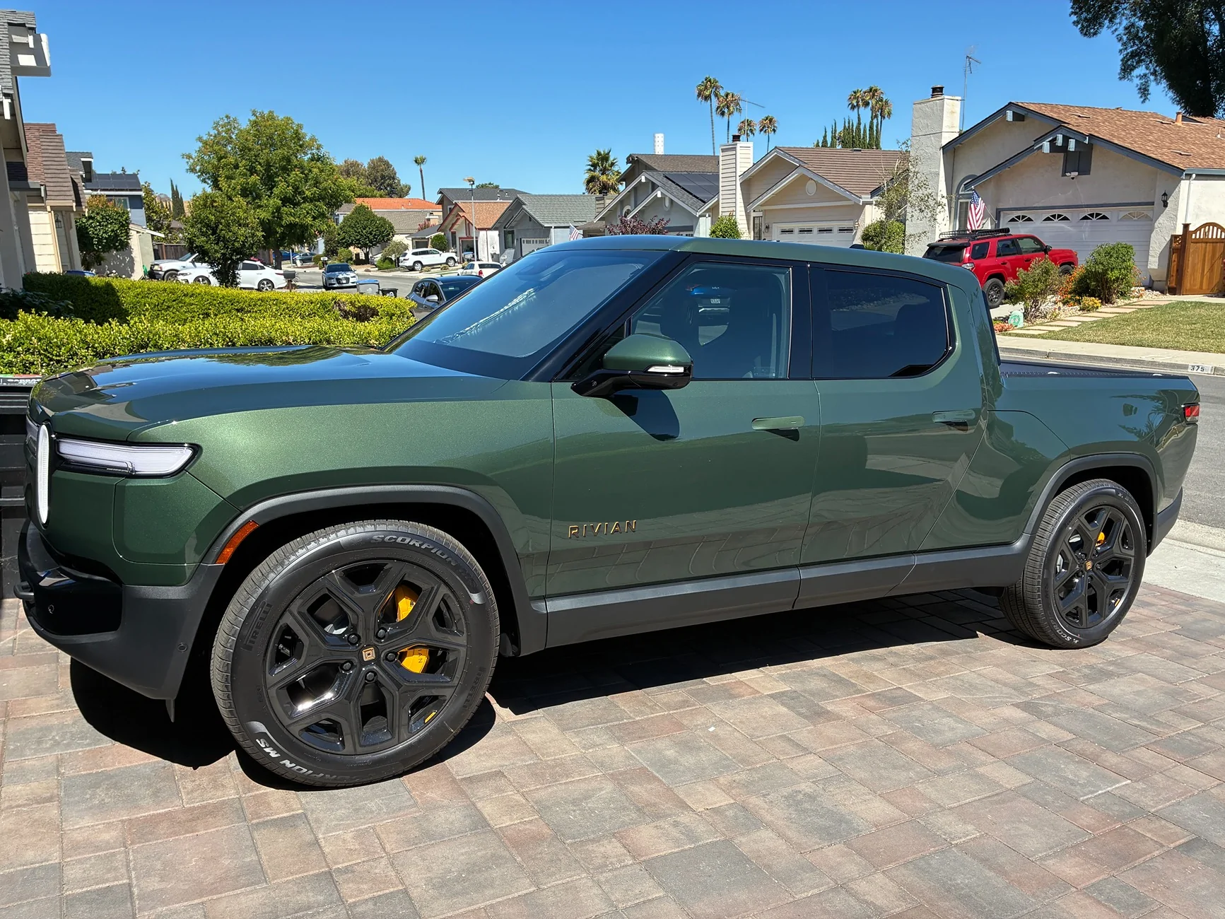 Rivian R1T R1S Purchasing advice - Gen 1 vs Gen 2 IMG_0806