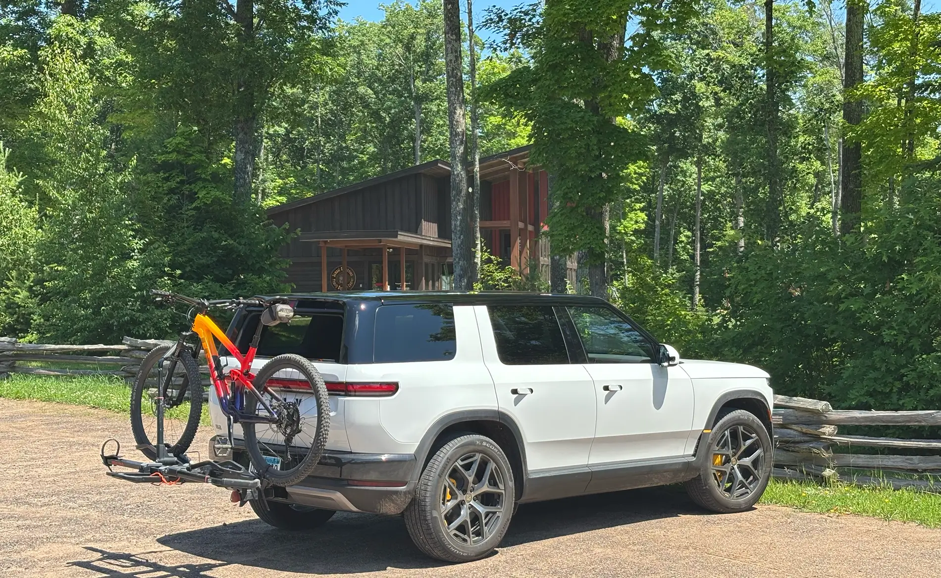 Rivian R1T R1S R2 Three Day Ownership Review.  Comparison to R1T.  Efficiency and Range data! tempImageQ8qQFR