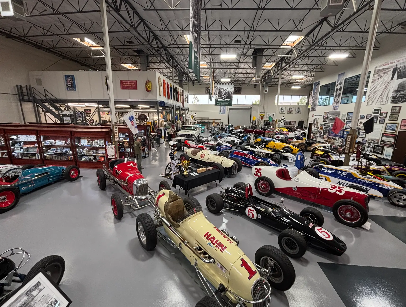 Rivian R1T R1S Garage appreciation thread 1783445683229-5j