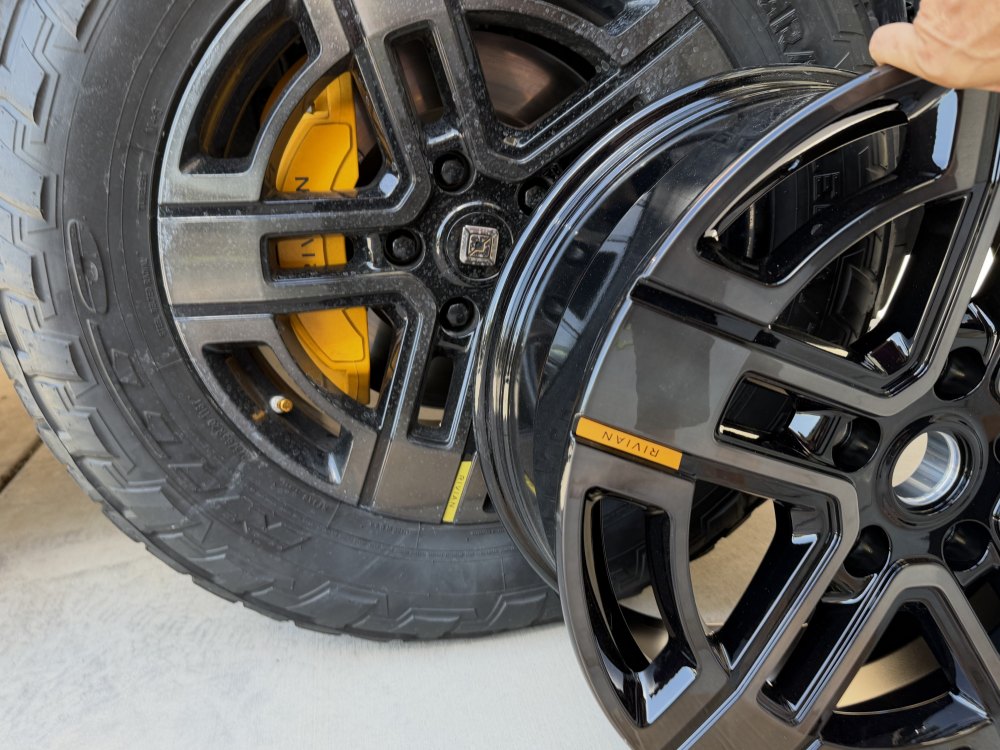 Rivian R1T R1S The dark AT wheels were silently changed so you don't know what you need/are getting L0_001.thumb.jpeg.623c0a128f88c0b6f66caa65d5b5d3ef