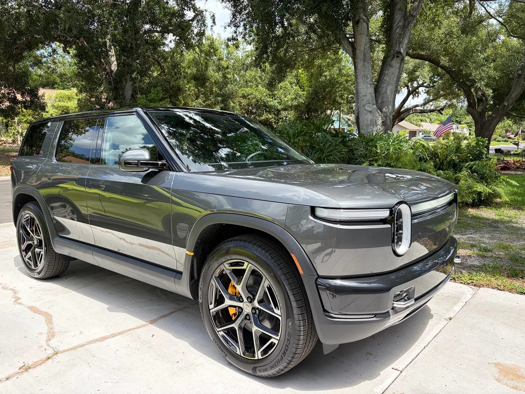 Rivian R1T R1S Half Moon Grey R2 with Ammo Reflex V Enamel Coat IMG_0466
