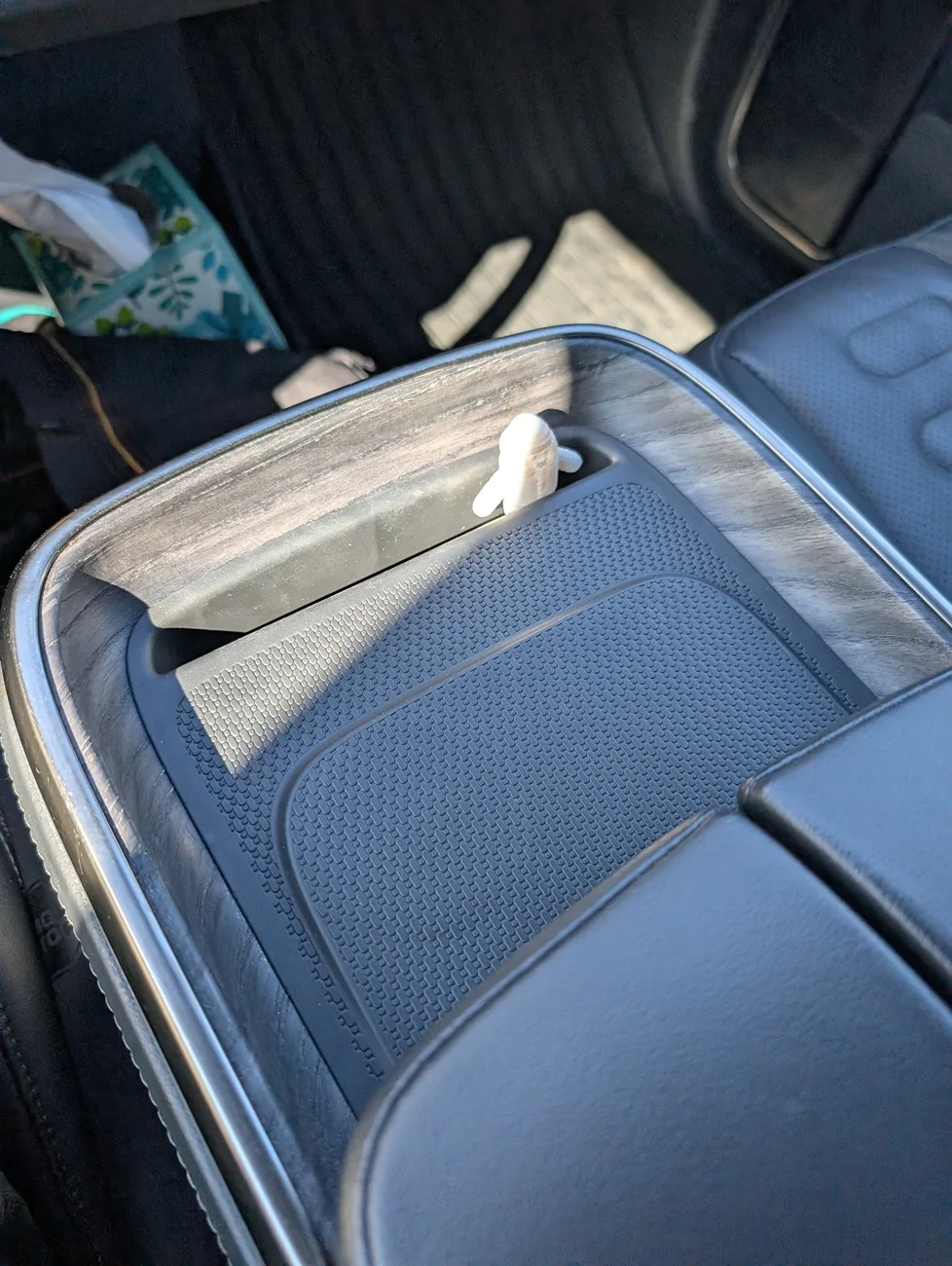 Rivian R1T R1S Gen 1 with Qi2 Wireless Charger Installed PXL_20260708_211027867