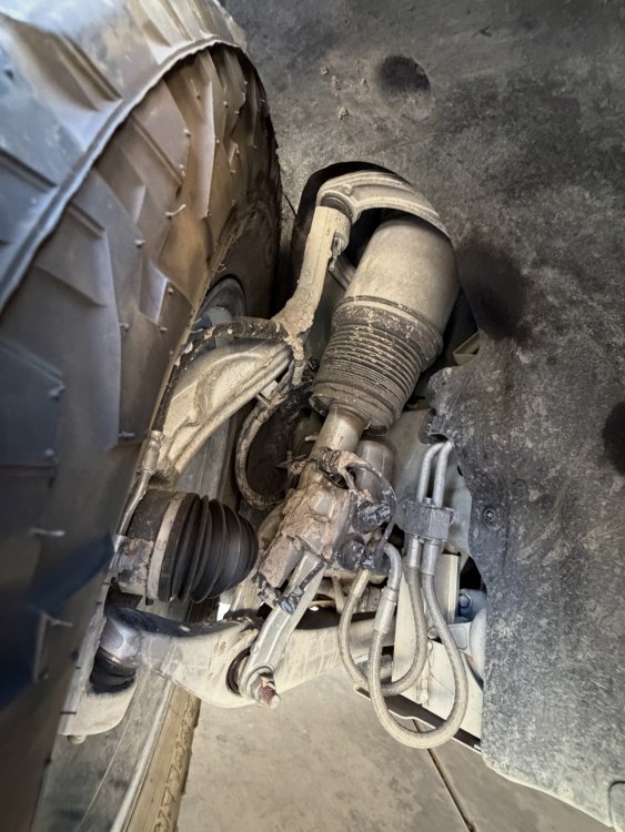 Rivian R1T R1S The dark AT wheels were silently changed so you don't know what you need/are getting L0_001.thumb.jpeg.92e21ff16aeaa5ae7aae2544f0b57f28