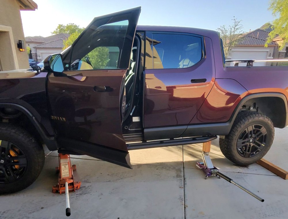 Rivian R1T R1S The dark AT wheels were silently changed so you don't know what you need/are getting L0_001.thumb.jpeg.1fd4cf07e3a9942857253083a78f6d07