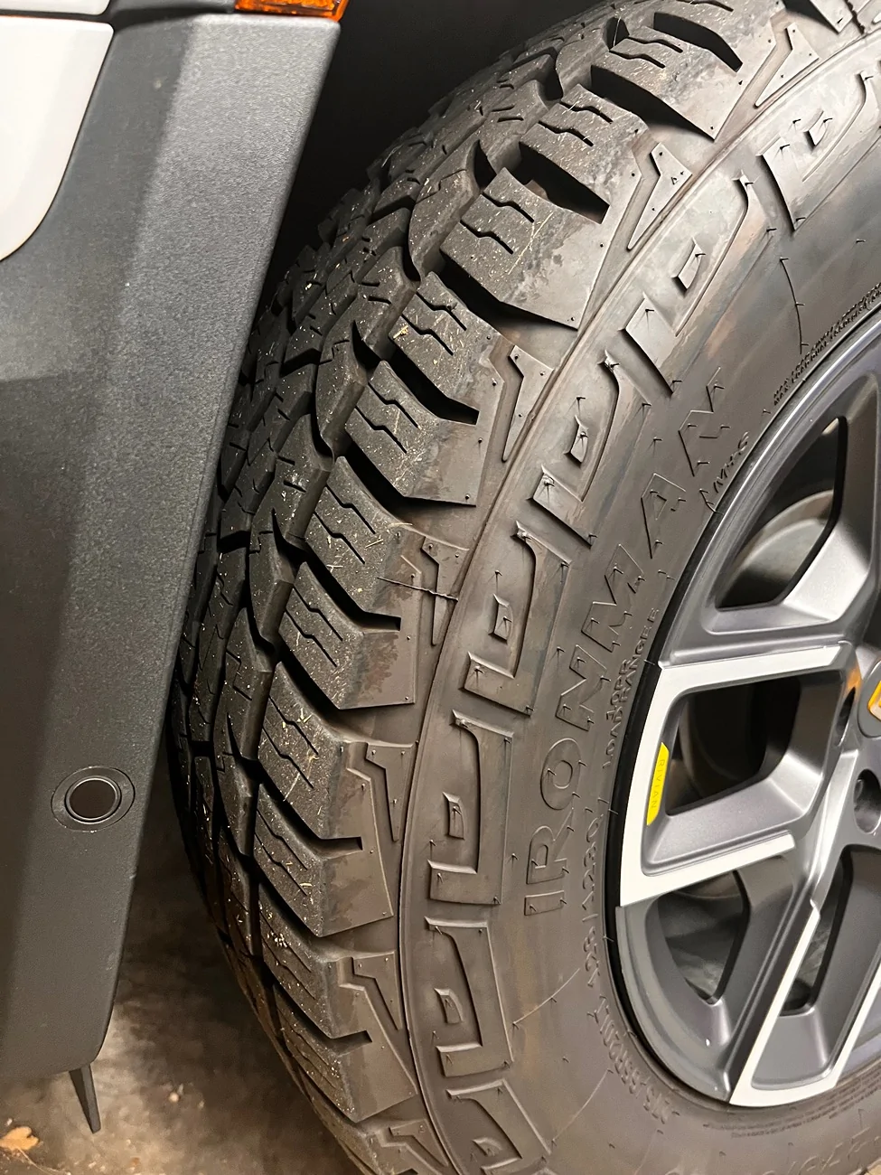 Rivian R1T R1S WTT my OEM 20s w/ ATs for your 22s IMG_3835