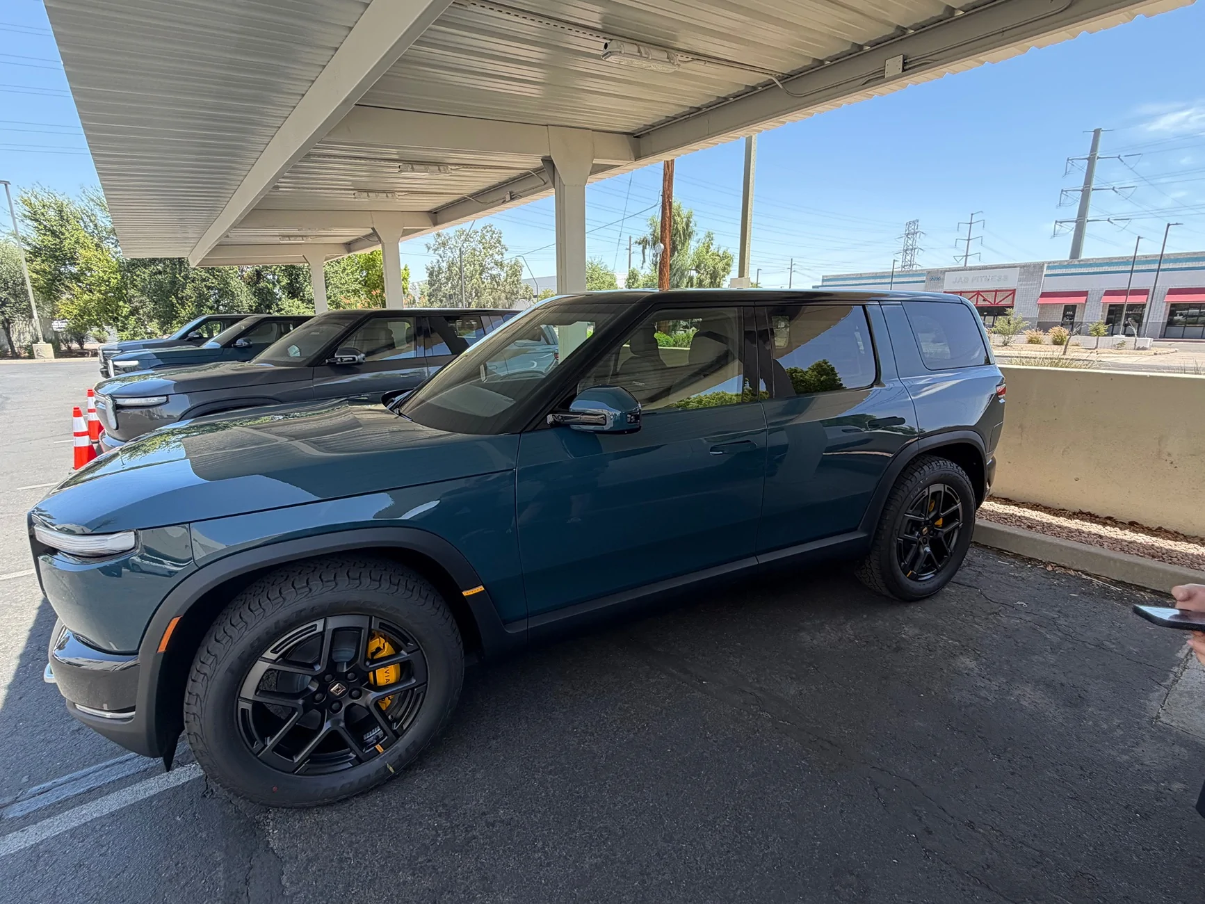 Rivian R1T R1S R2 Orders / VIN / Deliveries List Tracker + Stats 📊 IMG_4553