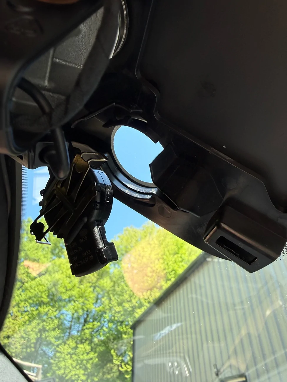 Rivian R1T R1S Auto wipers not working. Any tips? IMG_1975