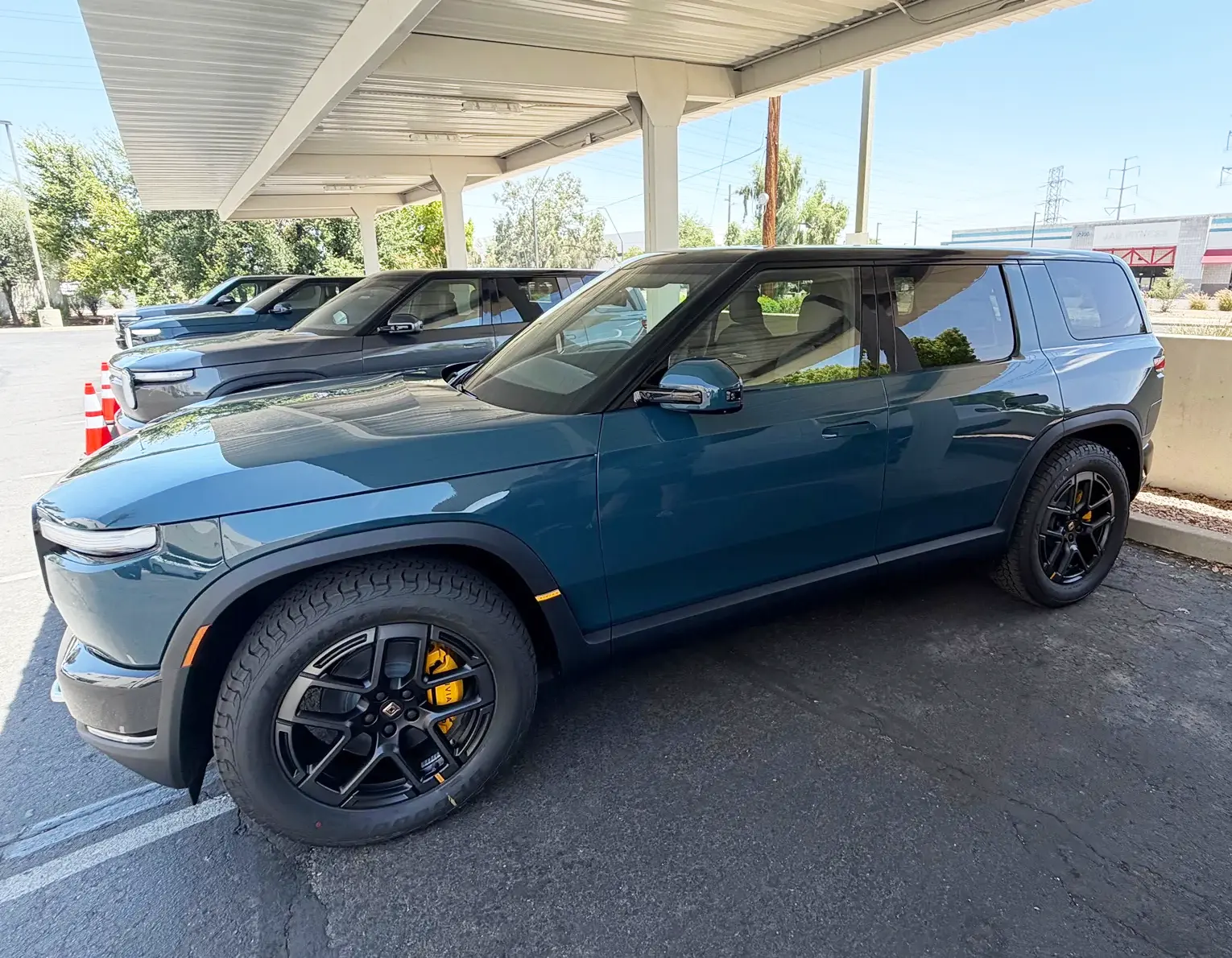 Rivian R1T R1S First Arizona R2 delivery to a non employee (VIN #1003) 159122-b6d7cb88e72467c95b4320782dd3e549-1