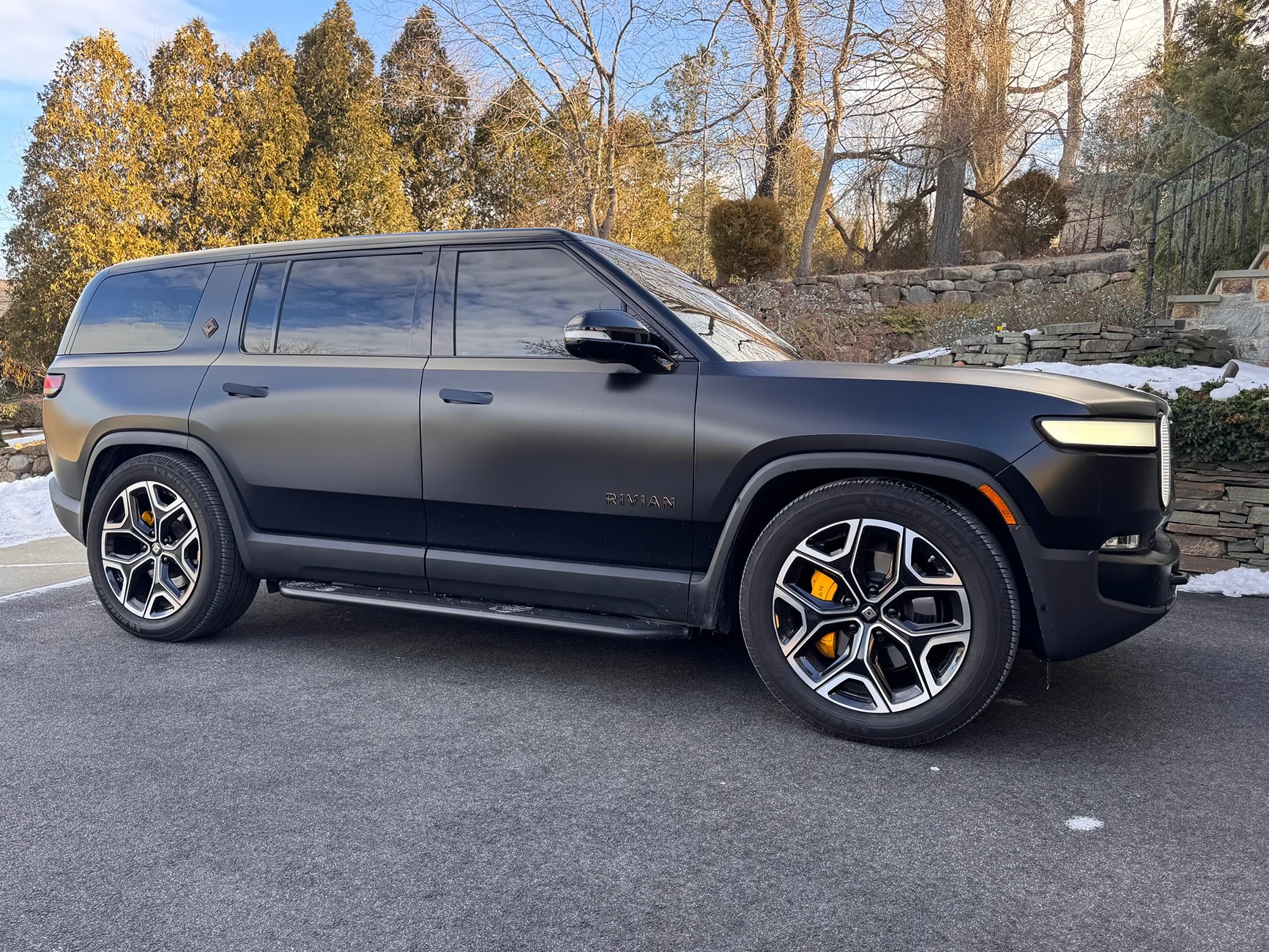 Rivian R1T R1S $300 Running Boards. 1EV aluminum IMG_1196