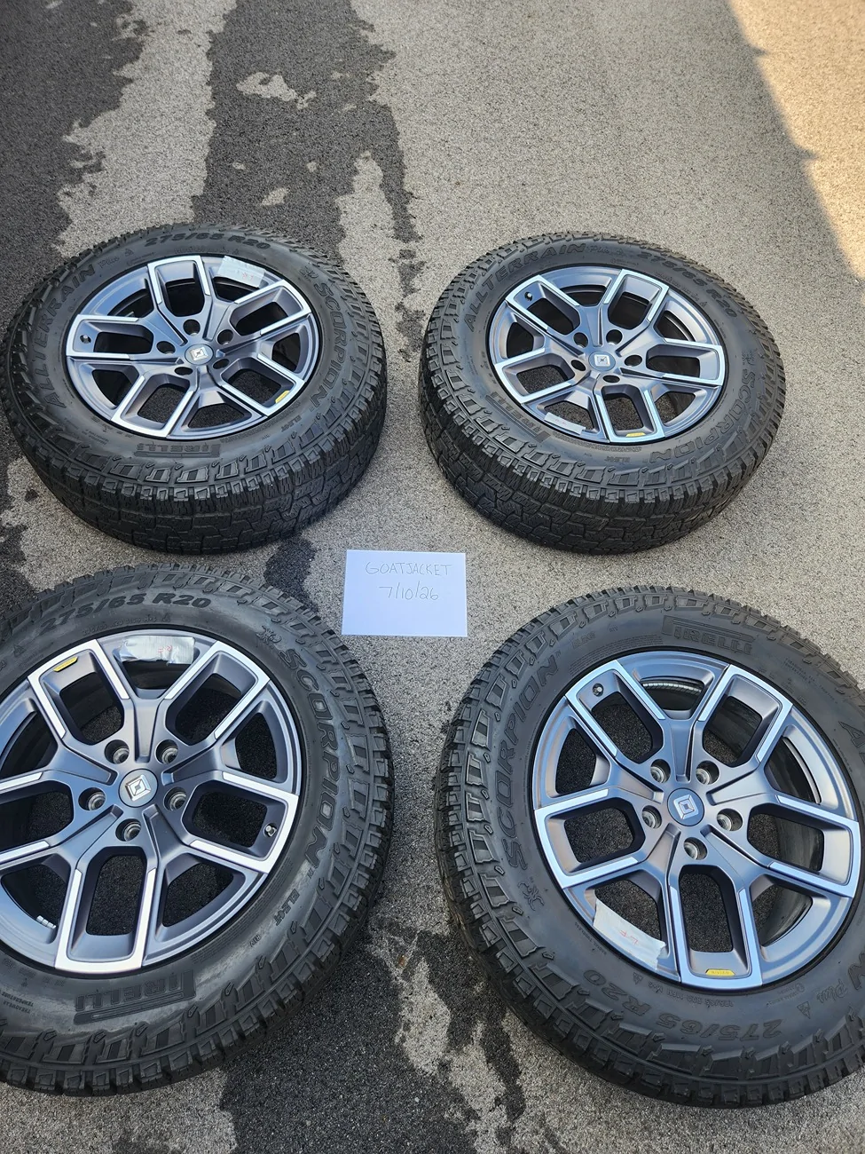 Rivian R1T R1S 20" Bright wheels and tires set of 4 20260710_101955