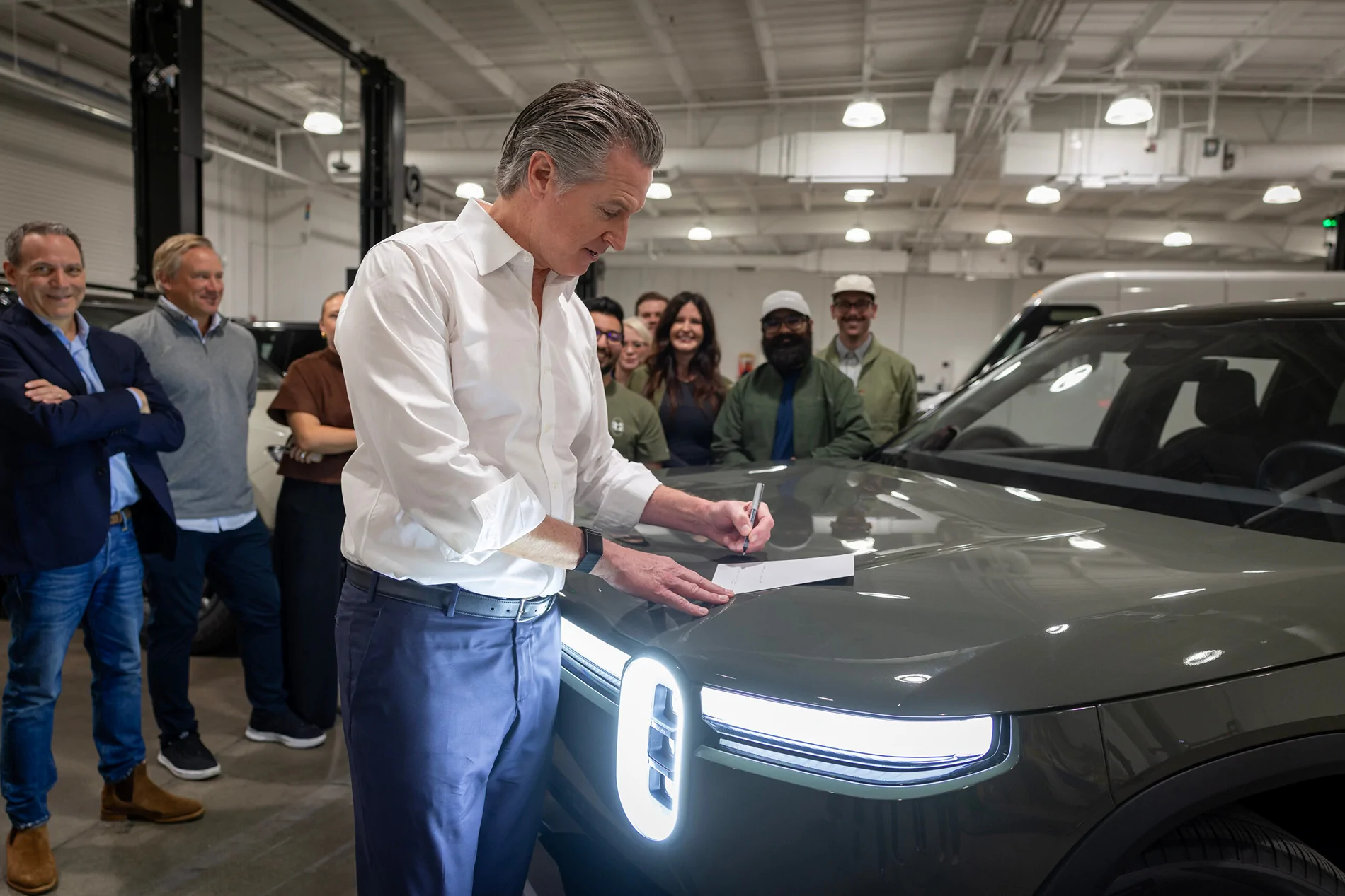 Rivian R1T R1S California's new $3500 EV rebate favors Rivian over Tesla due to HQ location riv5-scaled