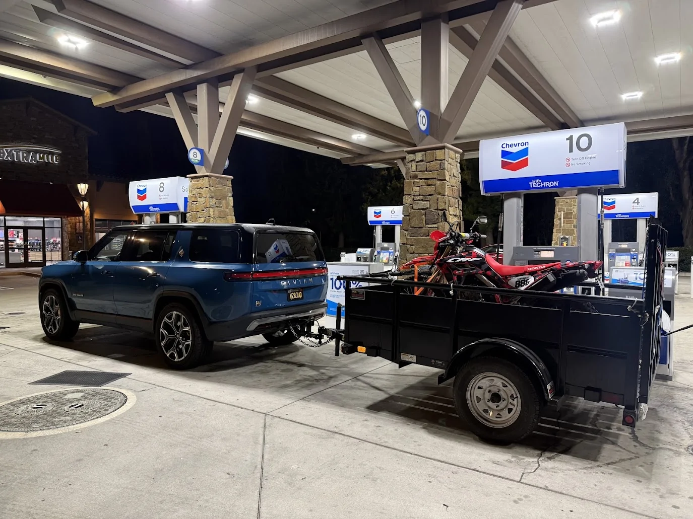 Rivian R1T R1S What Are You Hauling (or Hauled) in your Rivian? 🦾 IMG_8004