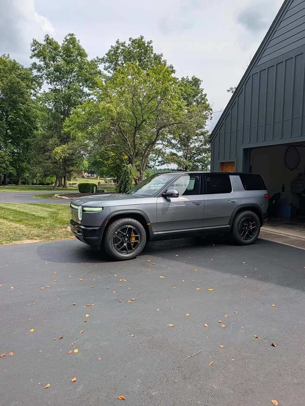 Rivian R1T R1S R2 (Esker Silver) Road Trip Report esker silver r2 rivian delivery 3