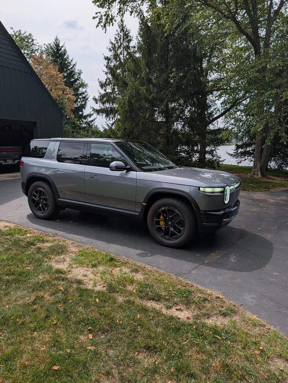 Rivian R1T R1S R2 (Esker Silver) Road Trip Report esker silver r2 rivian delivery 1