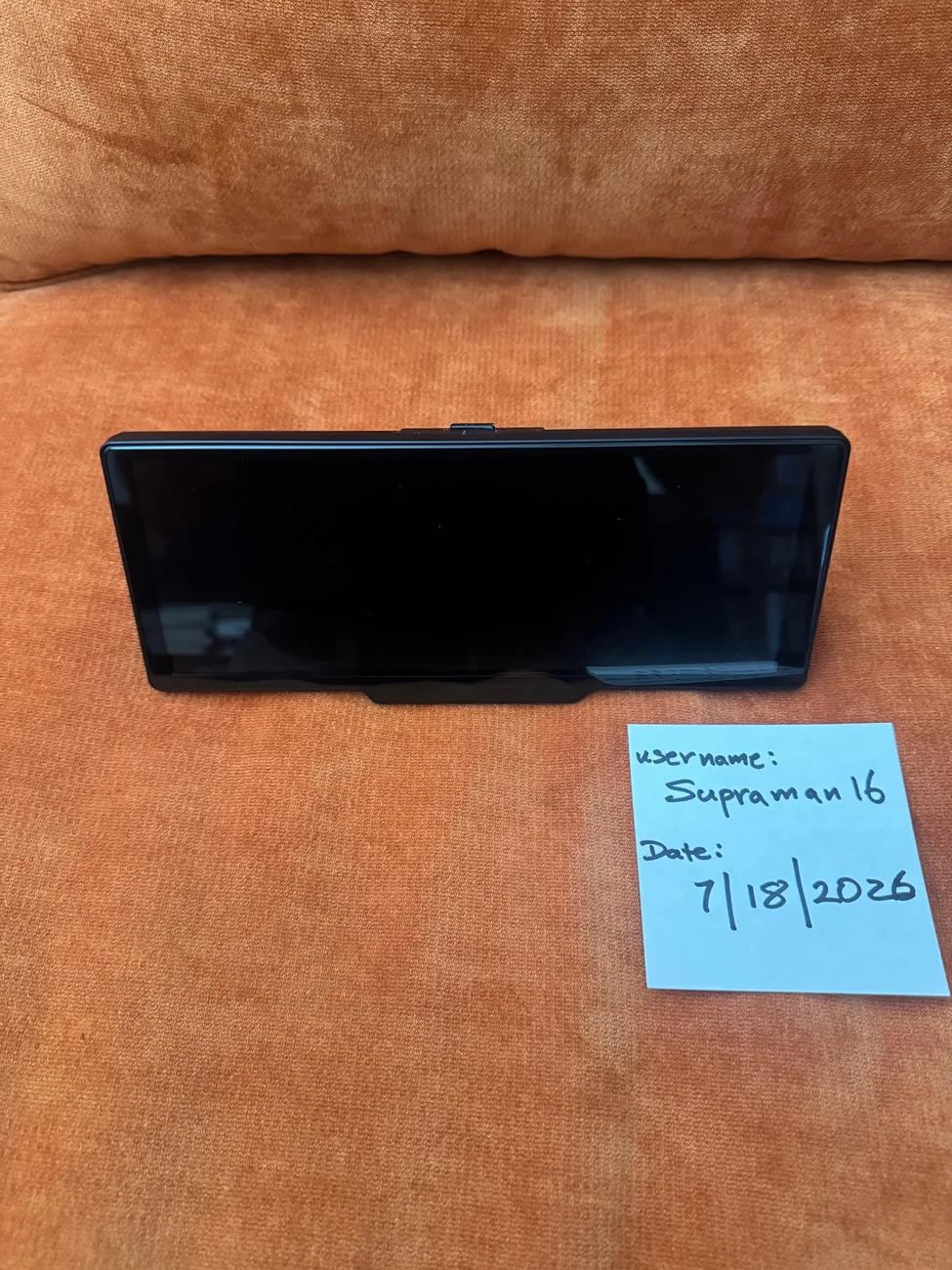 Rivian R1T R1S FS: EV1 Apple CarPlay/Android Auto Dash Screen IMG_5577