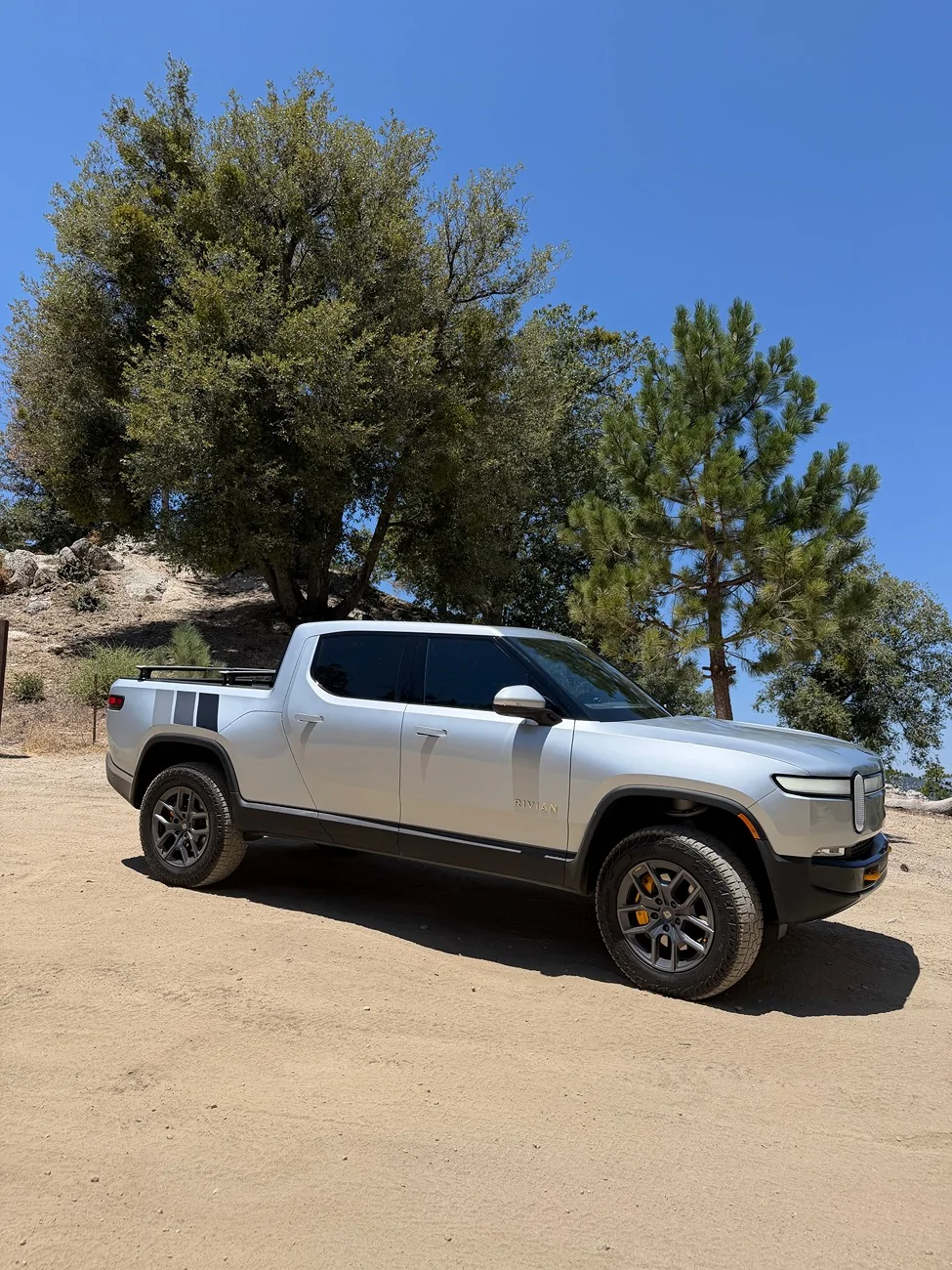 Rivian R1T R1S Random R1 Photos of the Day - Post Yours! 📸 IMG_3950