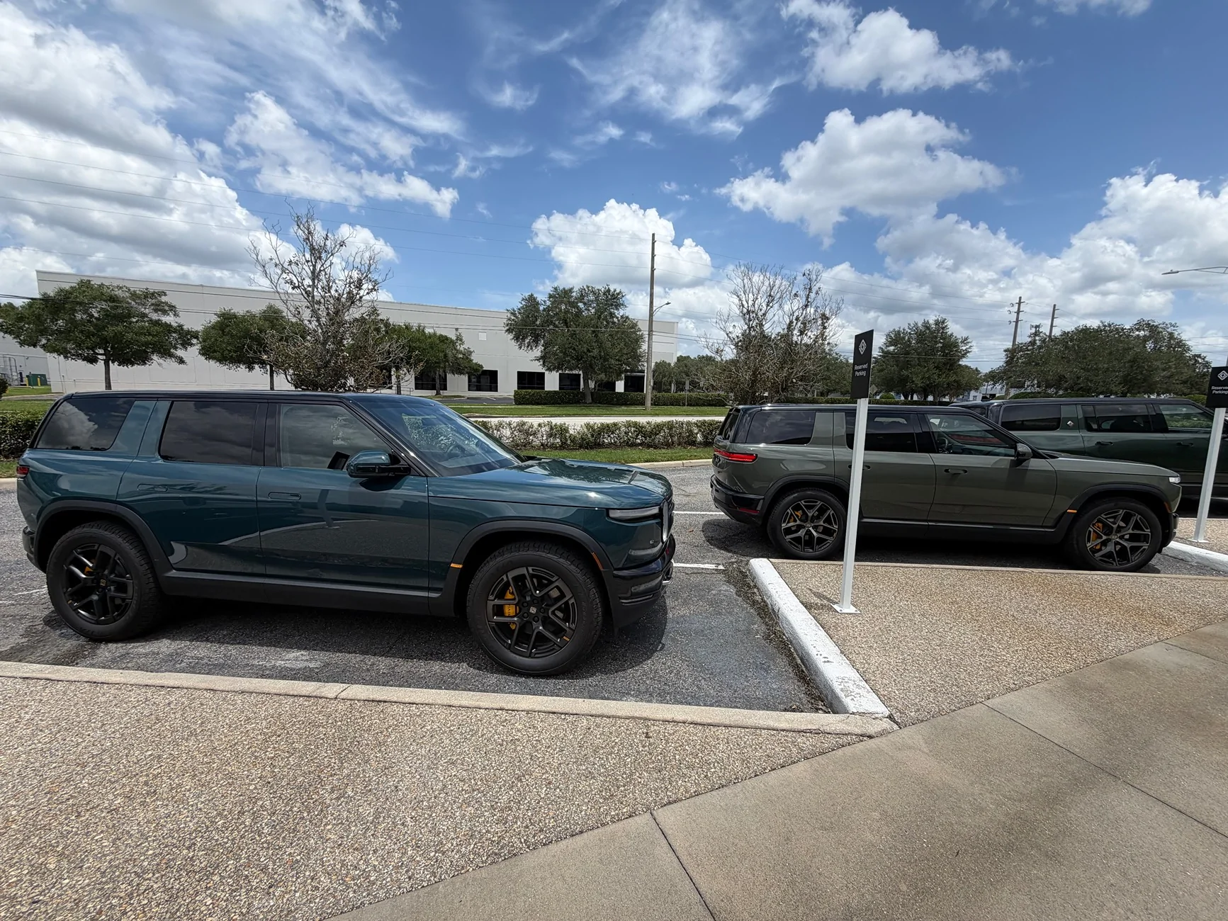 Rivian R1T R1S Finished R2 demo test drive? Share your review / impressions IMG_3144