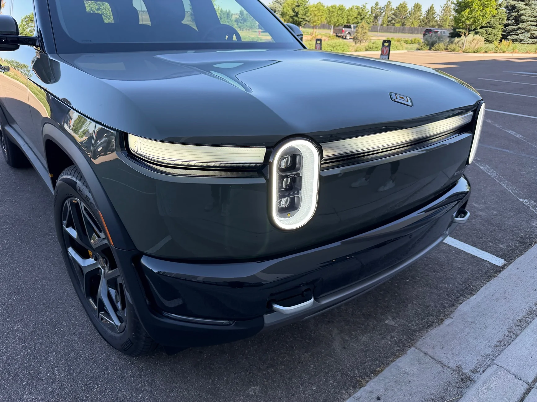 Rivian R1T R1S Half Moon Gray Deliveries Suspended. IMG_2133